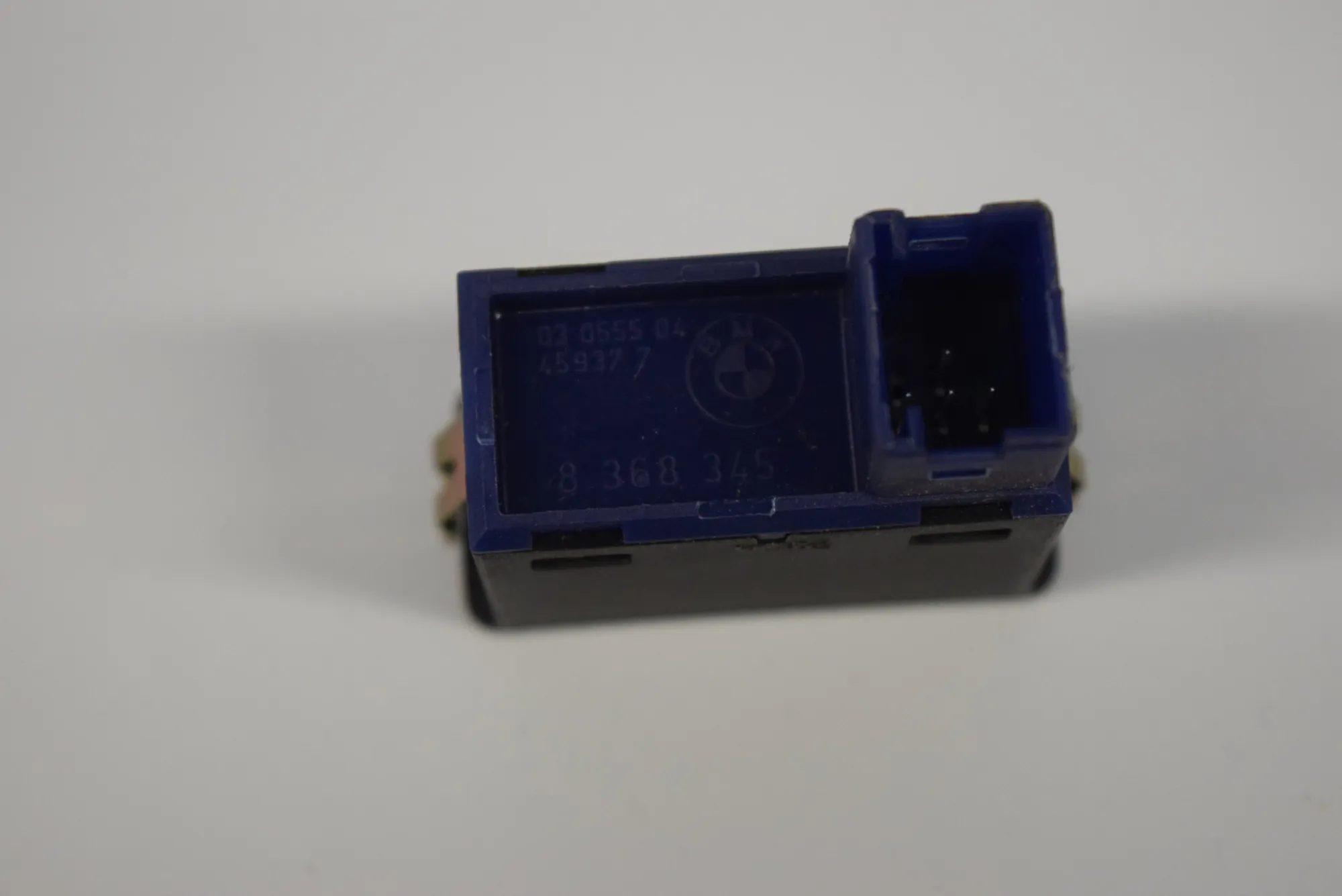 Other Control Units – OEM 8368345 · BMW X5 (E53) 4.8 is 2004 – 4
