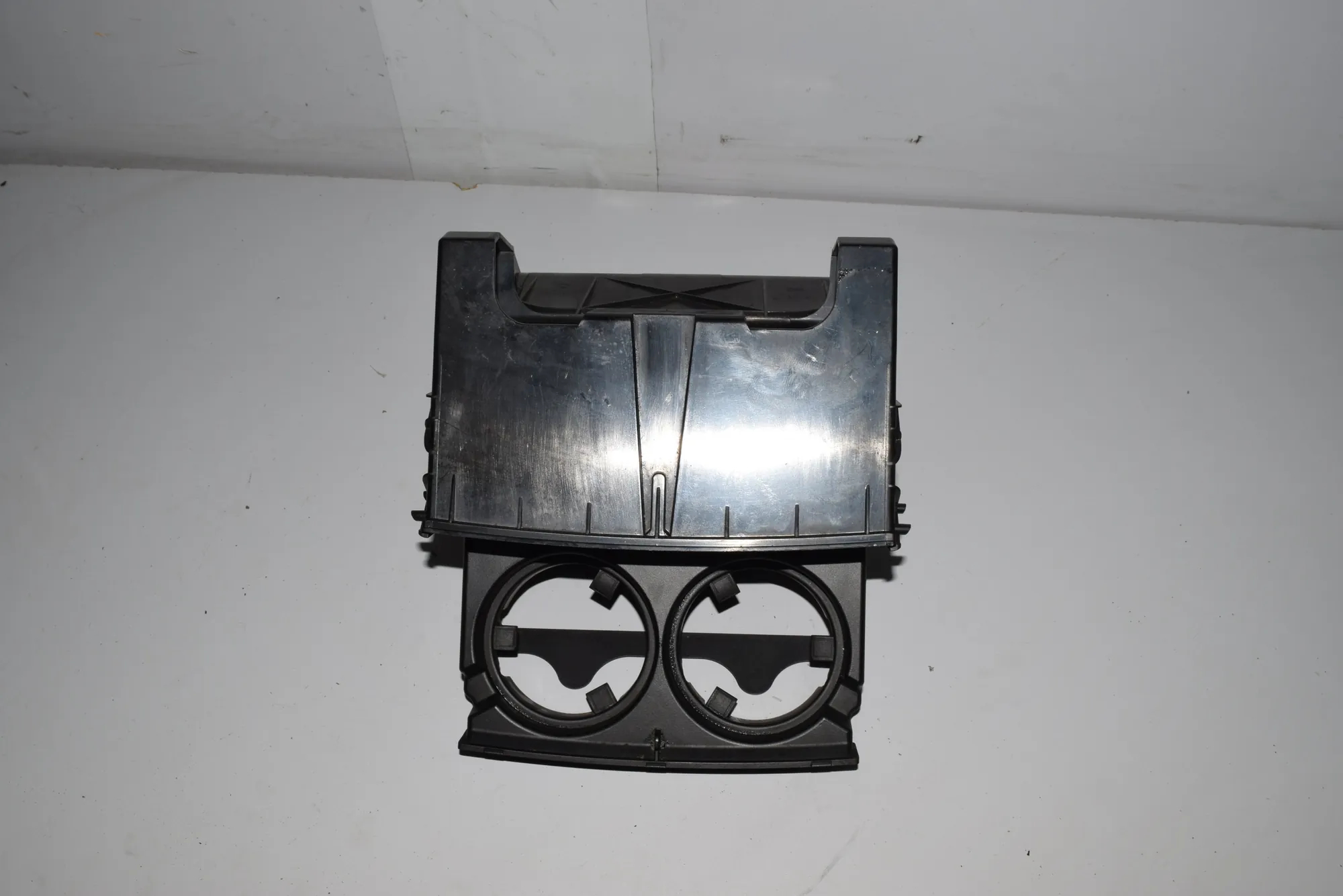 Cup Holder – OEM 7077955 · BMW X5 (E53) 4.8 is 2004