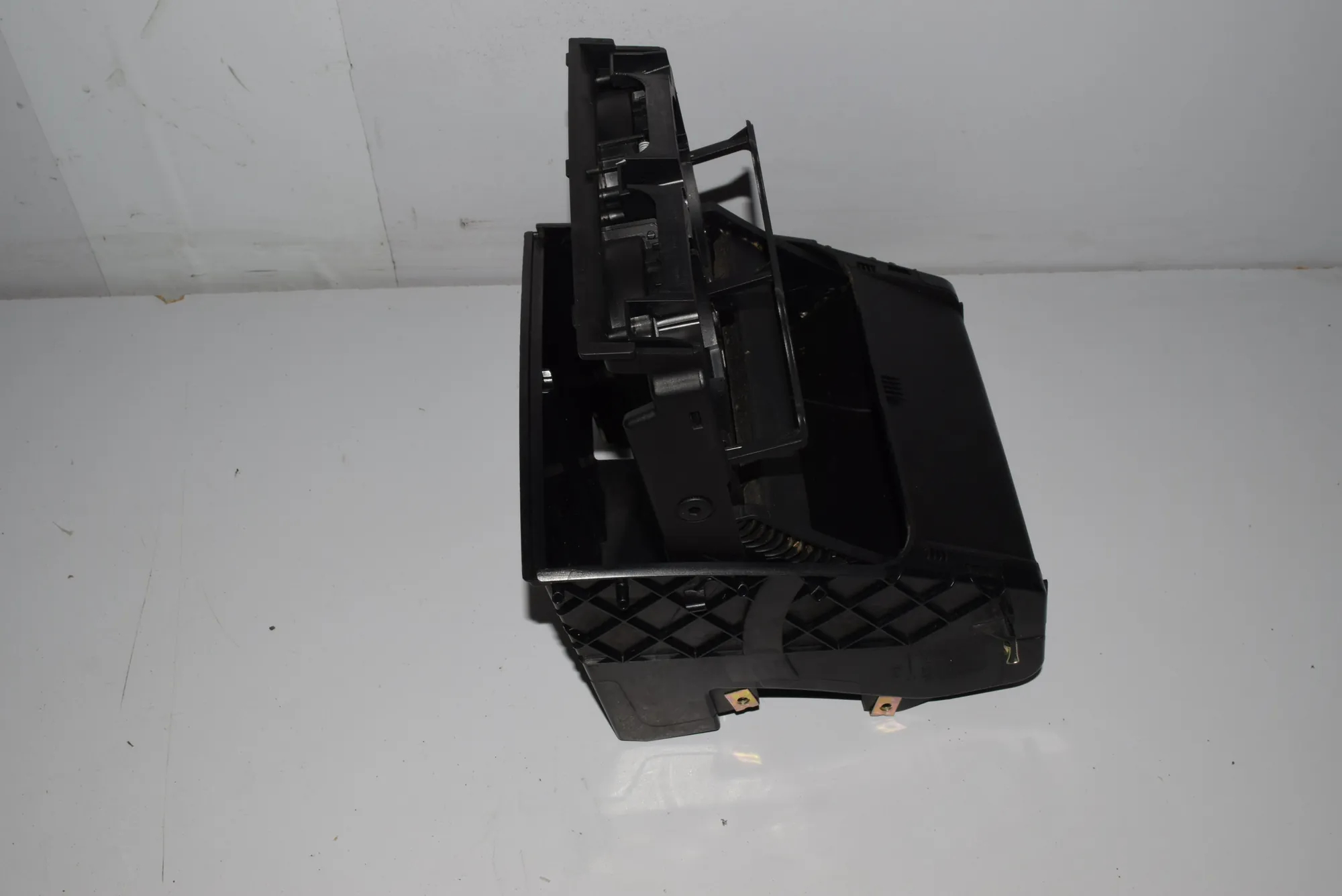 Cup Holder – OEM 7077955 · BMW X5 (E53) 4.8 is 2004 – 4