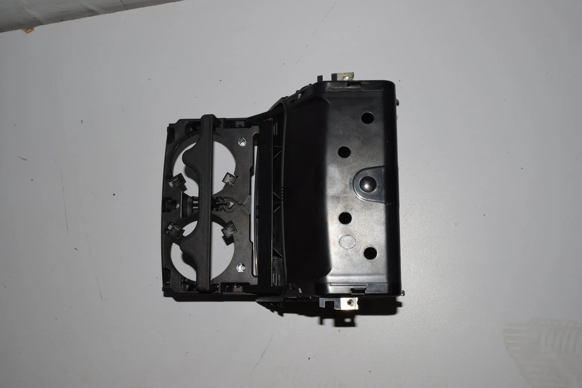 Cup Holder – OEM 7077955 · BMW X5 (E53) 4.8 is 2004 – 5