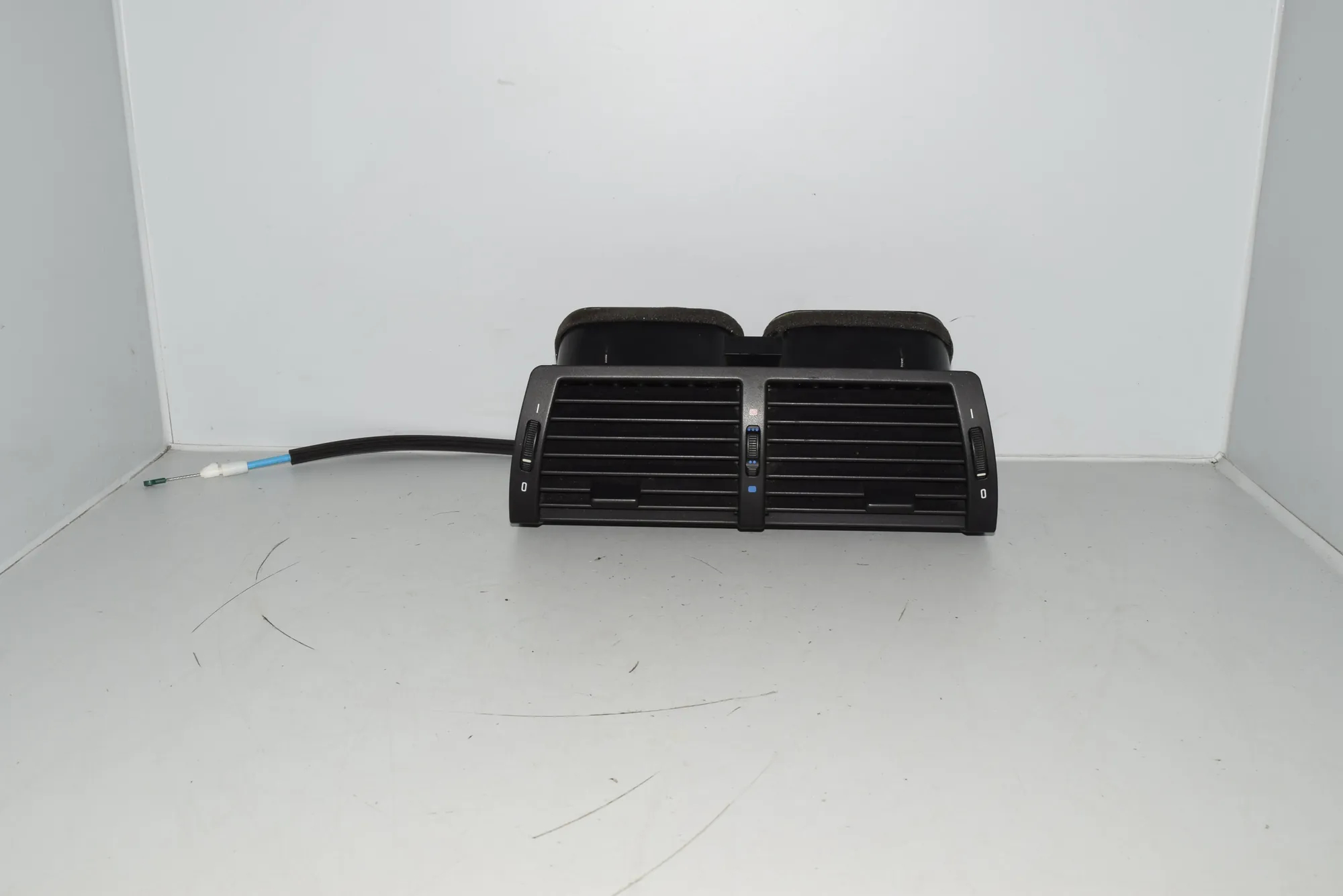 Dashboard Air Vents – OEM 8402221 · BMW X5 (E53) 4.8 is 2004