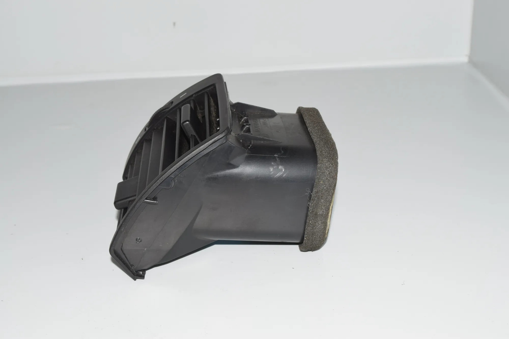 Dashboard Air Vents – OEM 8402216 · BMW X5 (E53) 4.8 is 2004