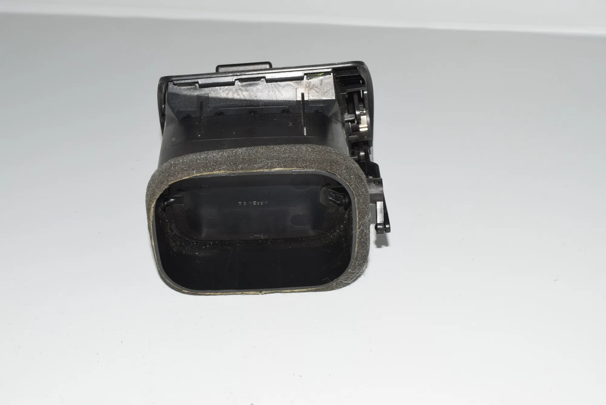 Dashboard Air Vents – OEM 8402216 · BMW X5 (E53) 4.8 is 2004 – 2