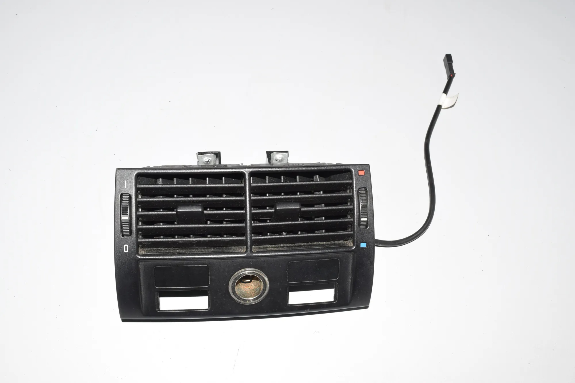 Dashboard Air Vents – OEM 8409081 · BMW X5 (E53) 4.8 is 2004