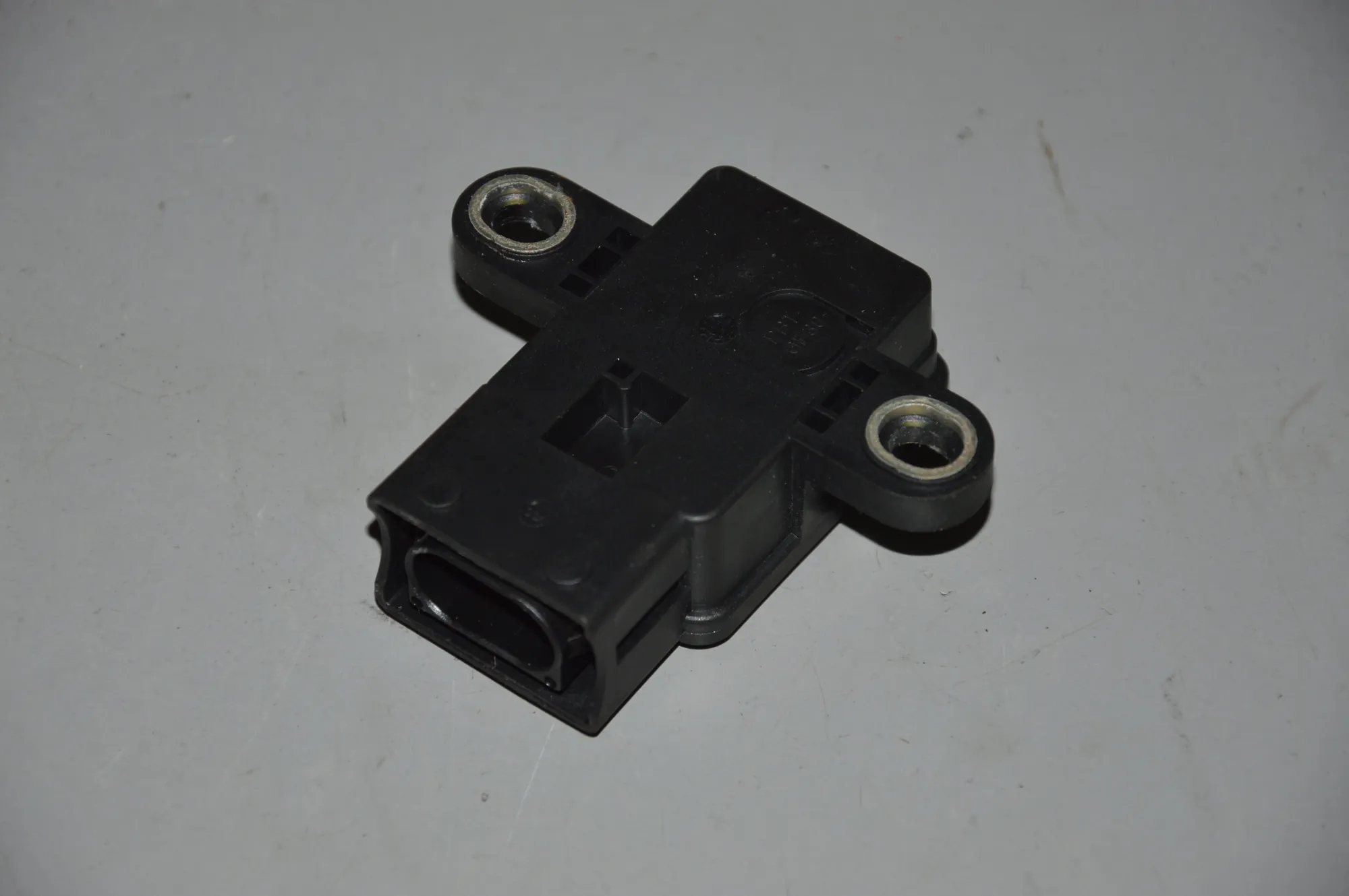 Acceleration Sensor – OEM 6753694BOSCH0265005248 · BMW 5 Touring (E39) 530 d 2001