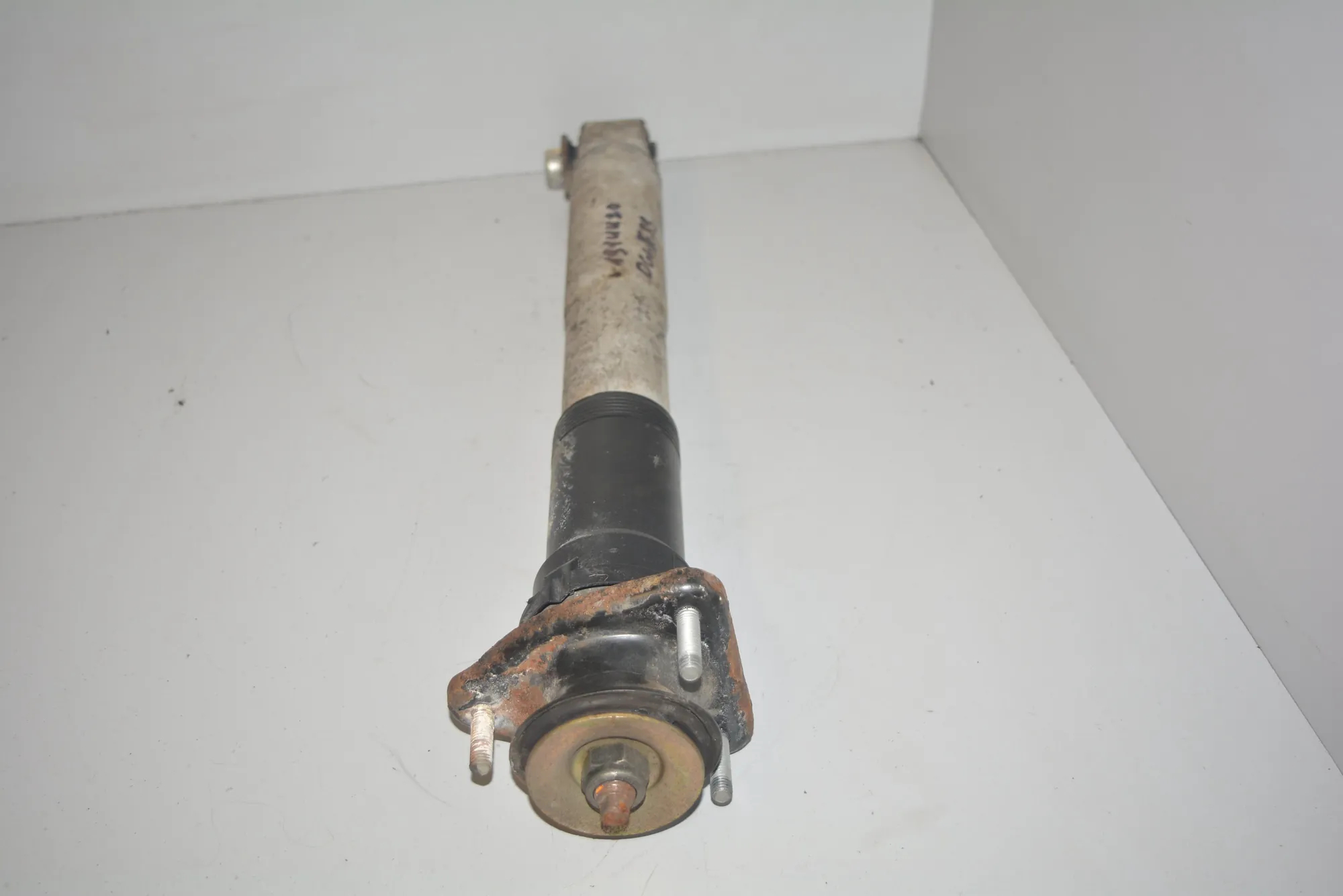 Rear Right Shock Absorber · BMW 5 Touring (E39) 530 d 2001 – 2
