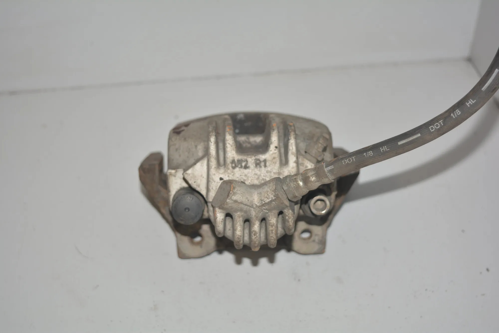 Rear Left Brake Caliper · BMW 5 Touring (E39) 530 d 2001 – 3