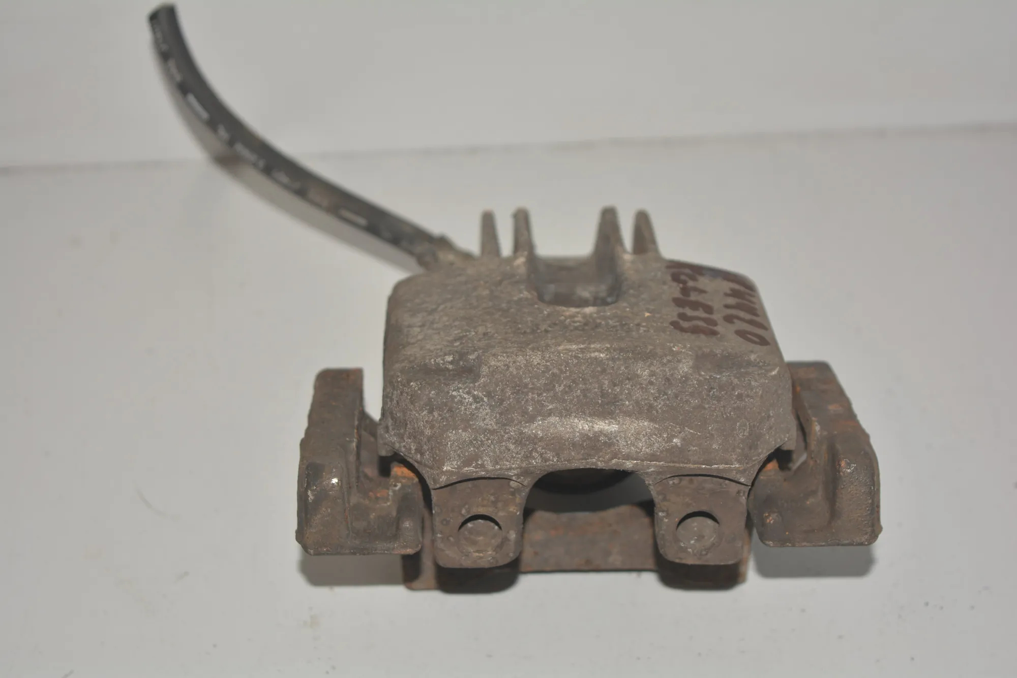 Rear Left Brake Caliper · BMW 5 Touring (E39) 530 d 2001 – 2