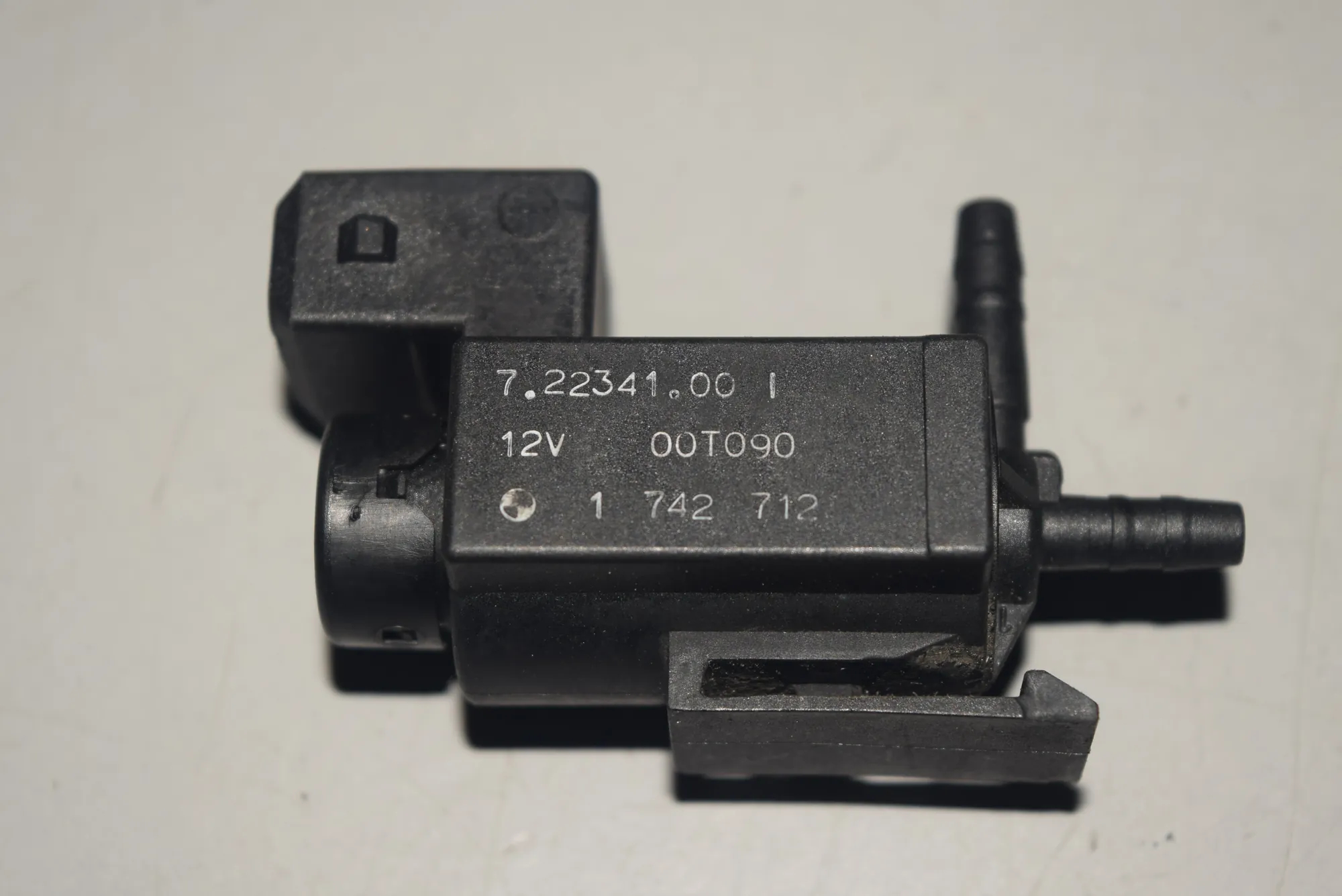 Solenoid Valve – OEM 1742712 · BMW 5 Touring (E39) 530 d 2001 – 3