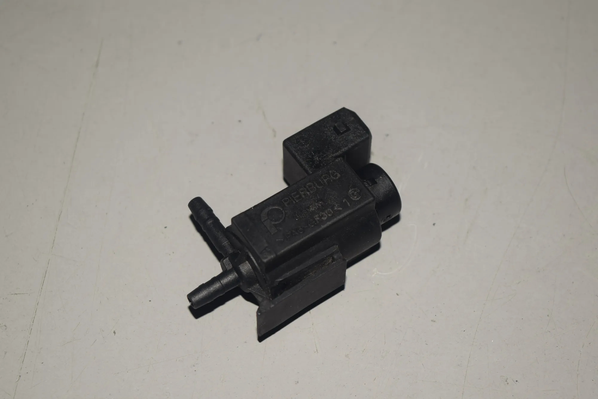 Solenoid Valve – OEM 1742712 · BMW 5 Touring (E39) 530 d 2001