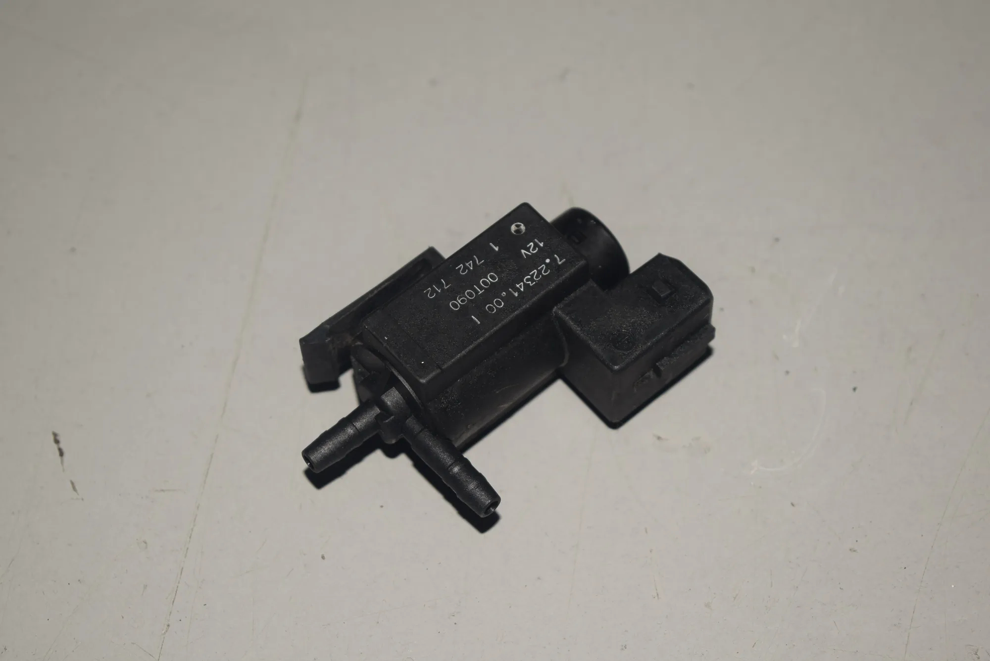 Solenoid Valve – OEM 1742712 · BMW 5 Touring (E39) 530 d 2001 – 2