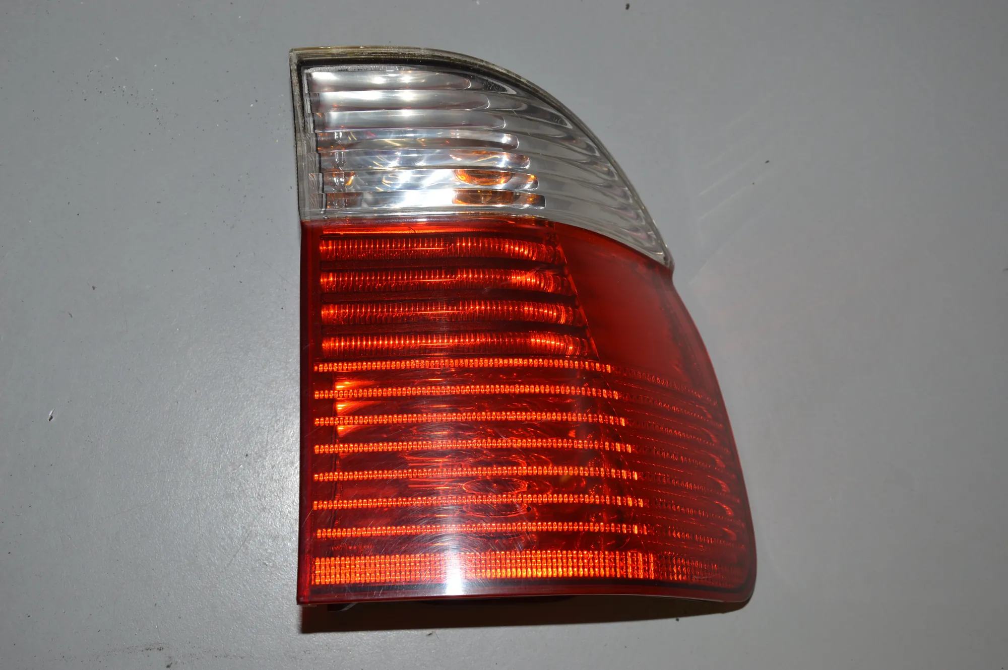 Rear Right Tail Light – OEM 6902532 · BMW 5 Touring (E39) 530 d 2001