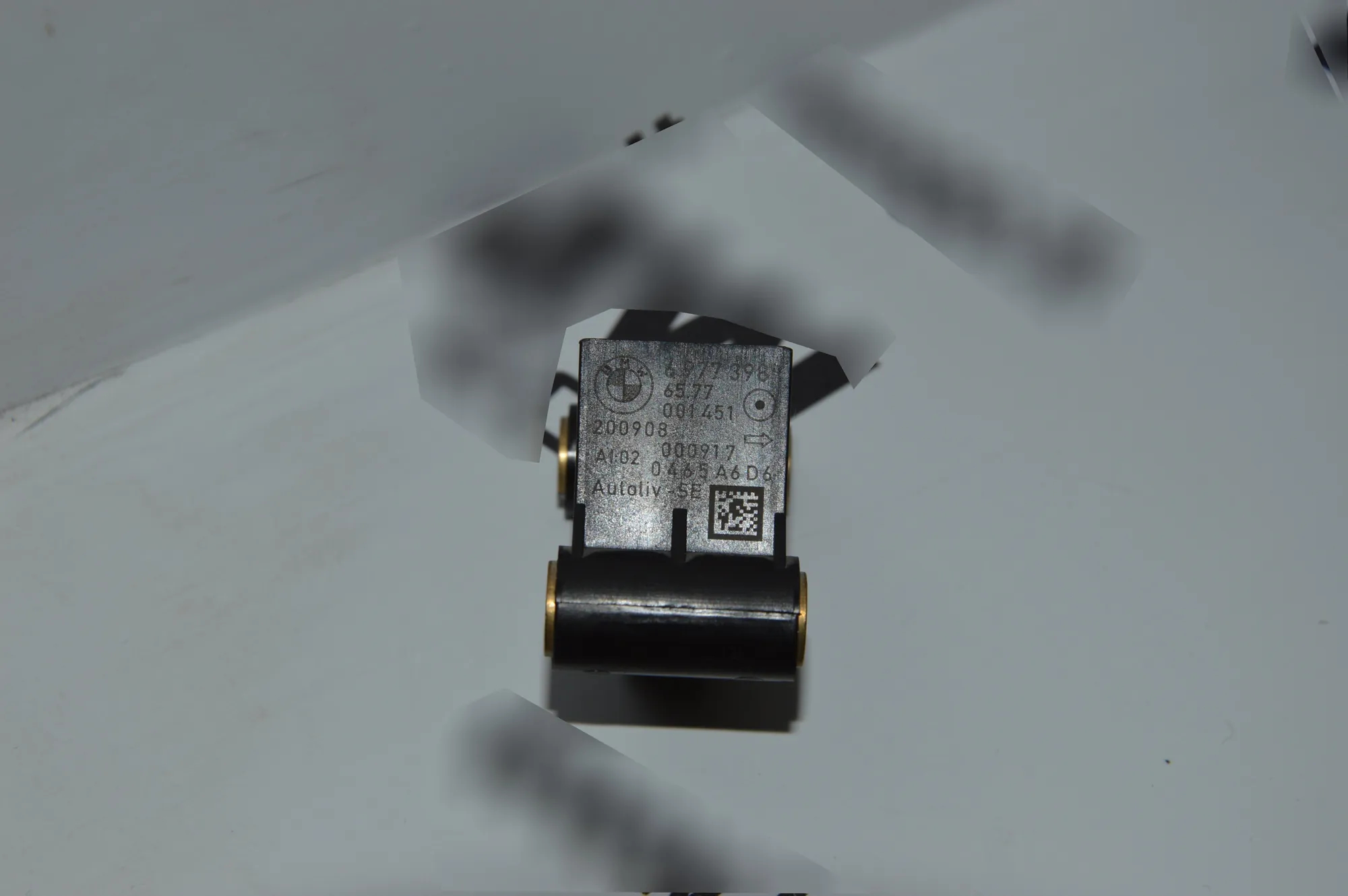 Front Left Impact Sensor – OEM 6977398 · BMW 5 Touring (E61) BMW 5 Touring (E61) 530 d 2008 – 5