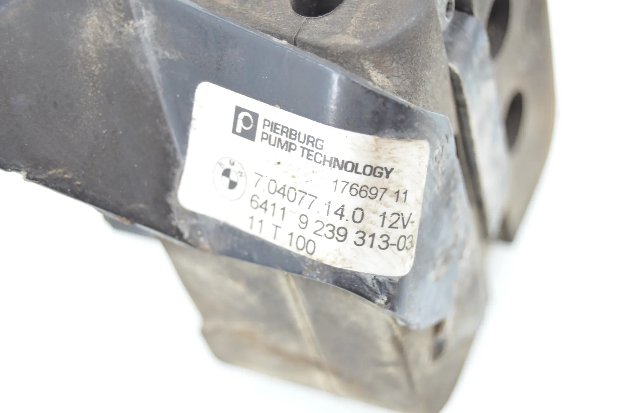 Auxiliary Water Pump – OEM 9119164 · BMW 5 Touring (F11) 530 d xDrive 2011 – 5