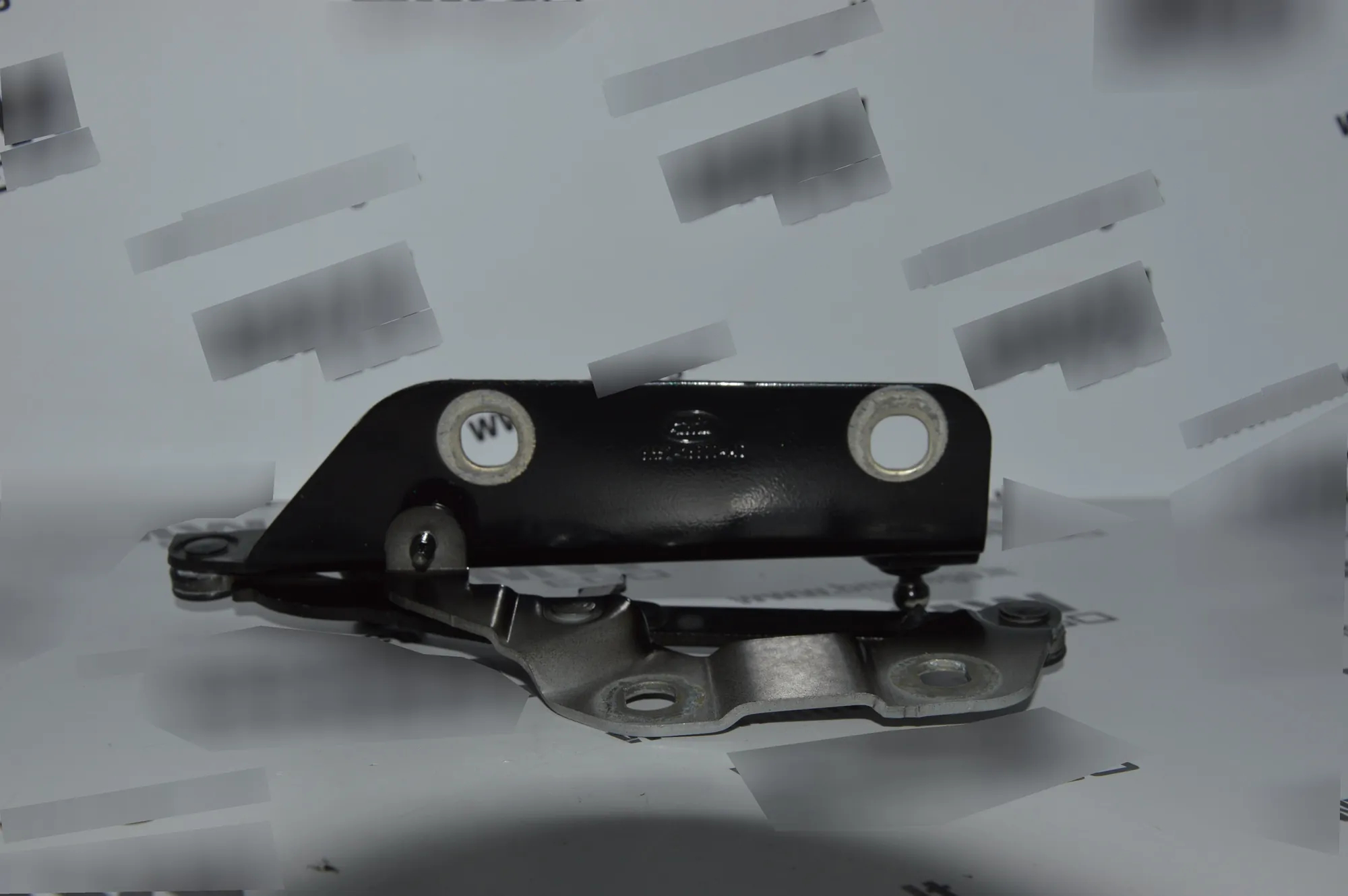 Front Right Bonnet Hinge – OEM 6H52-16800-AC · LAND ROVER RANGE ROVER EVOQUE (L538) 2.2 D 4x4 2013 – 3