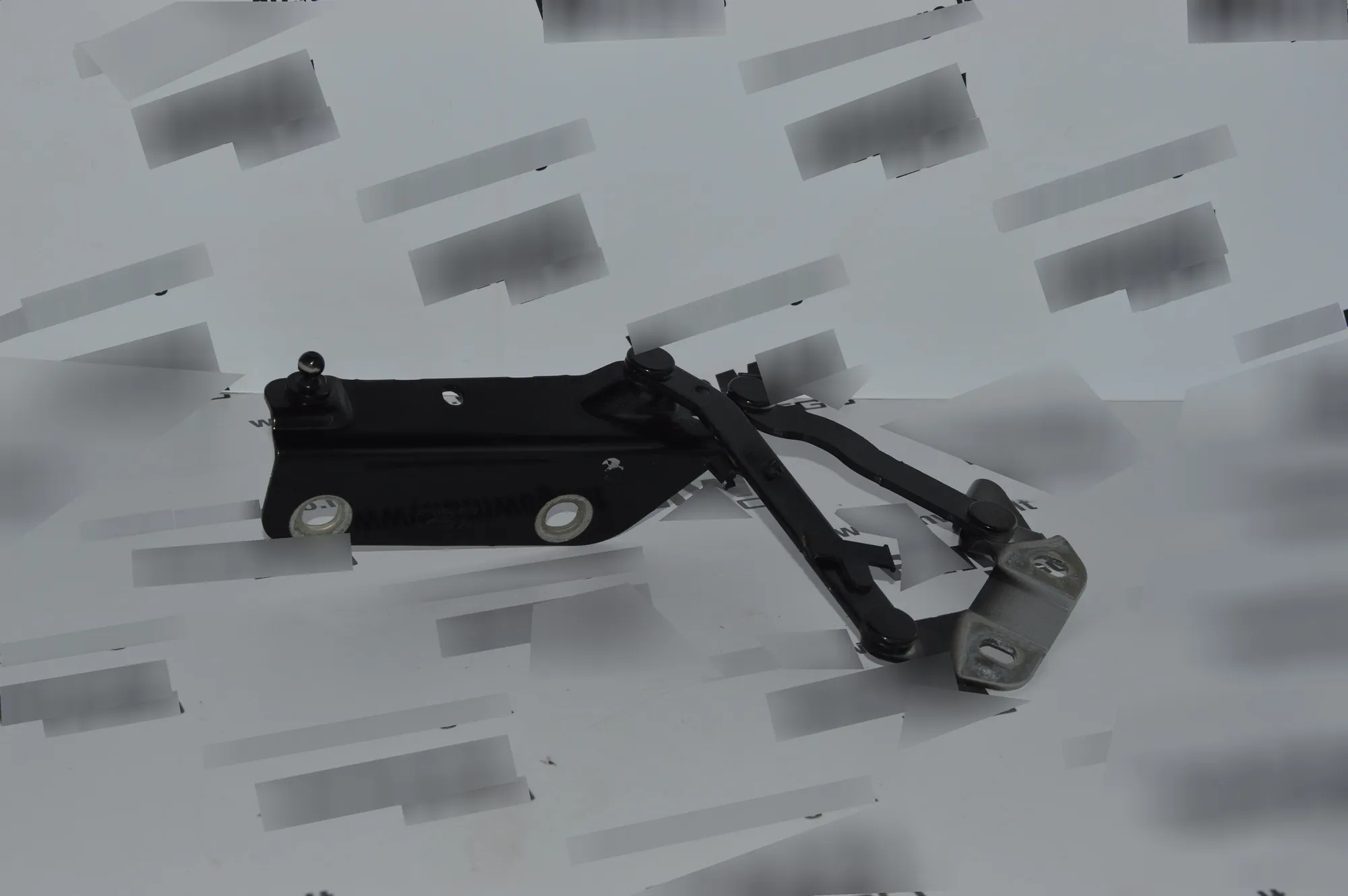 Front Right Bonnet Hinge – OEM 6H52-16800-AC · LAND ROVER RANGE ROVER EVOQUE (L538) 2.2 D 4x4 2013