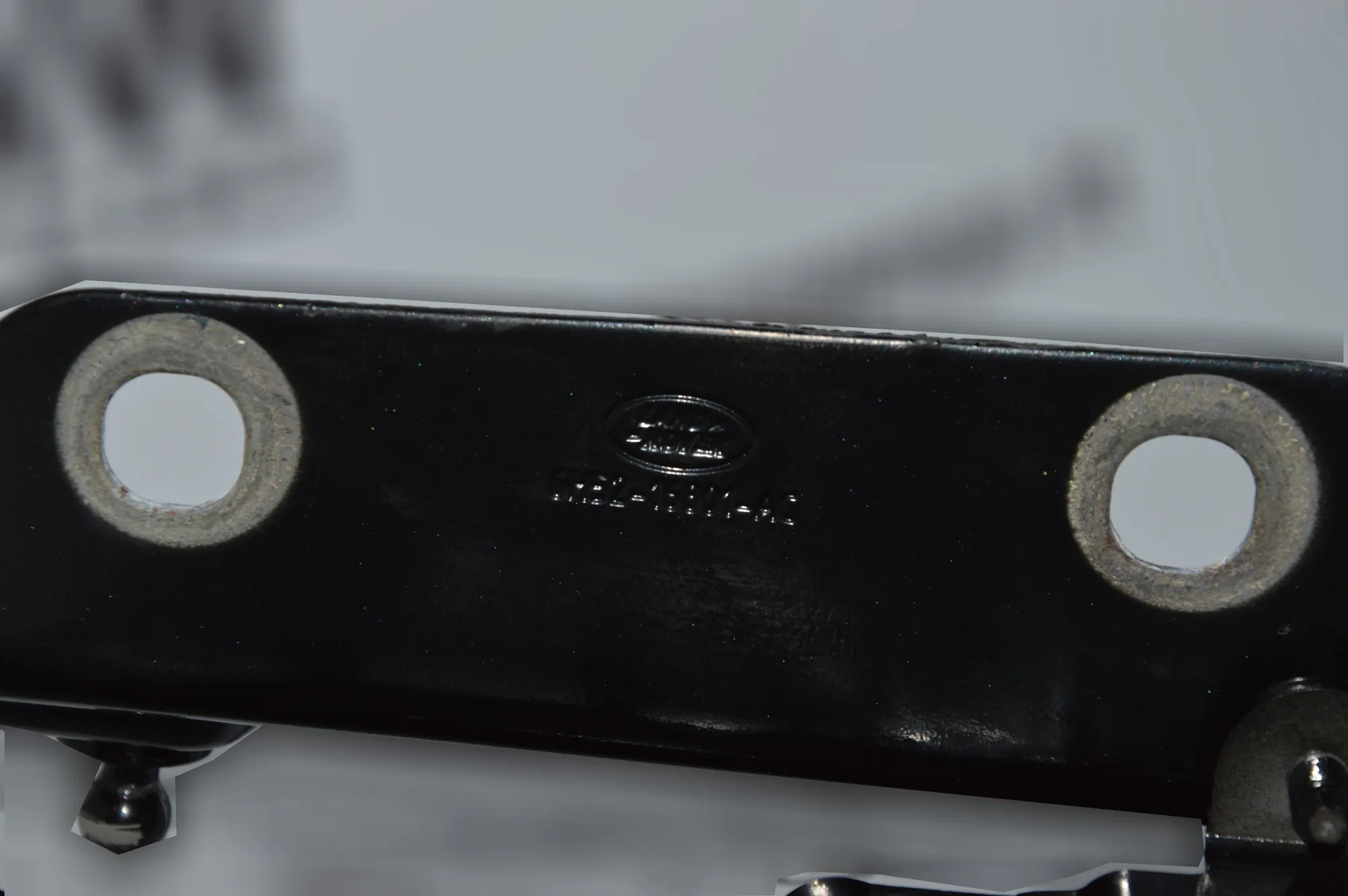 Front Left Bonnet Hinge – OEM 6H52-16801-AC · LAND ROVER RANGE ROVER EVOQUE (L538) 2.2 D 4x4 2013 – 4