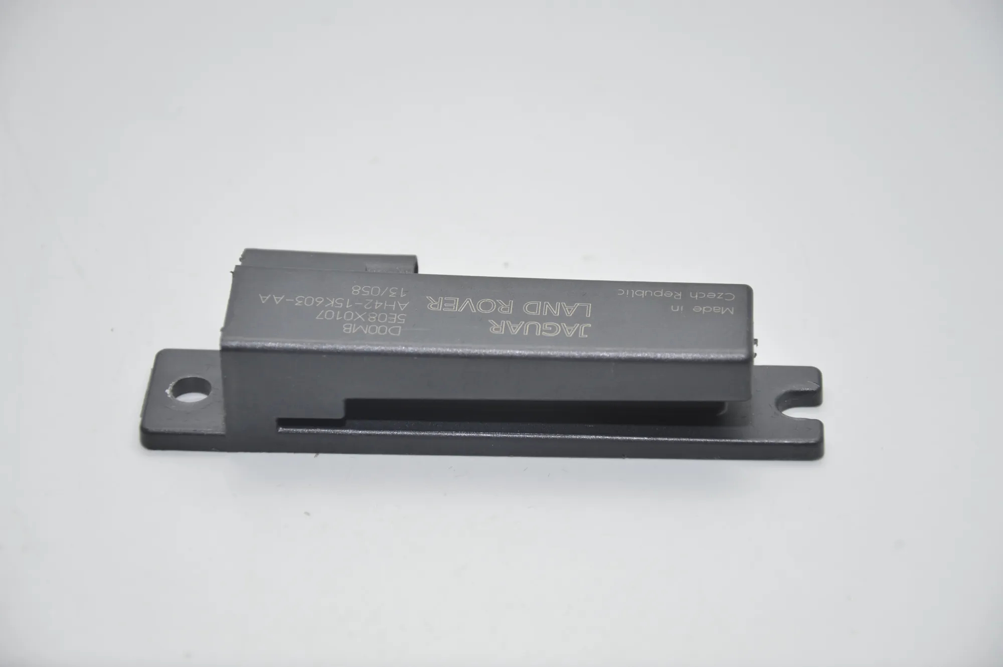 Antenna – OEM AH42-15K603-AA · LAND ROVER RANGE ROVER EVOQUE (L538) 2.2 D 4x4 2013 – 3