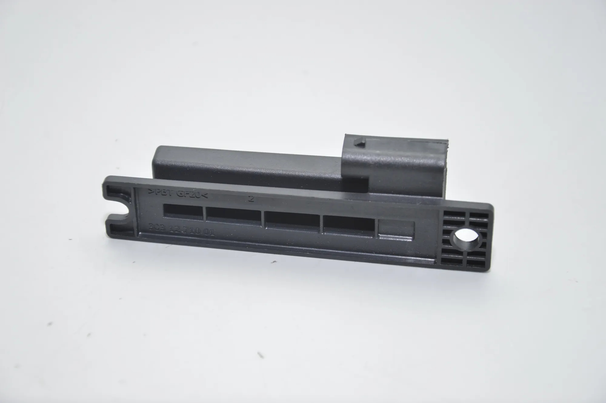 Antenna – OEM AH42-15K603-AA · LAND ROVER RANGE ROVER EVOQUE (L538) 2.2 D 4x4 2013 – 6