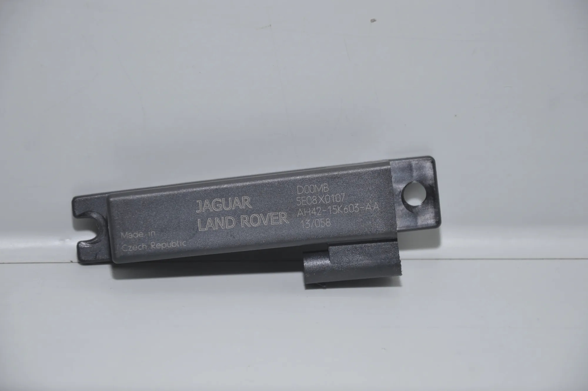 Antenna – OEM AH42-15K603-AA · LAND ROVER RANGE ROVER EVOQUE (L538) 2.2 D 4x4 2013 – 7