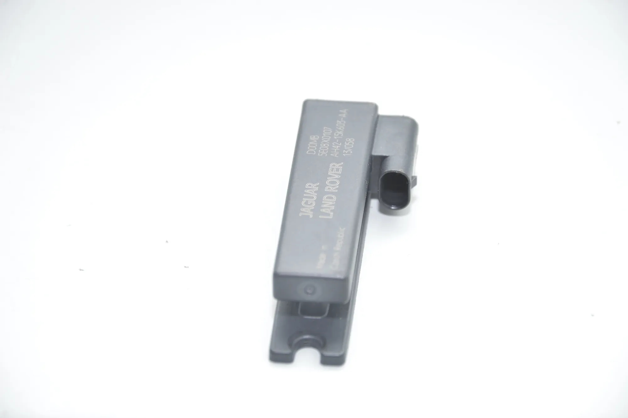 Antenna – OEM AH42-15K603-AA · LAND ROVER RANGE ROVER EVOQUE (L538) 2.2 D 4x4 2013 – 2