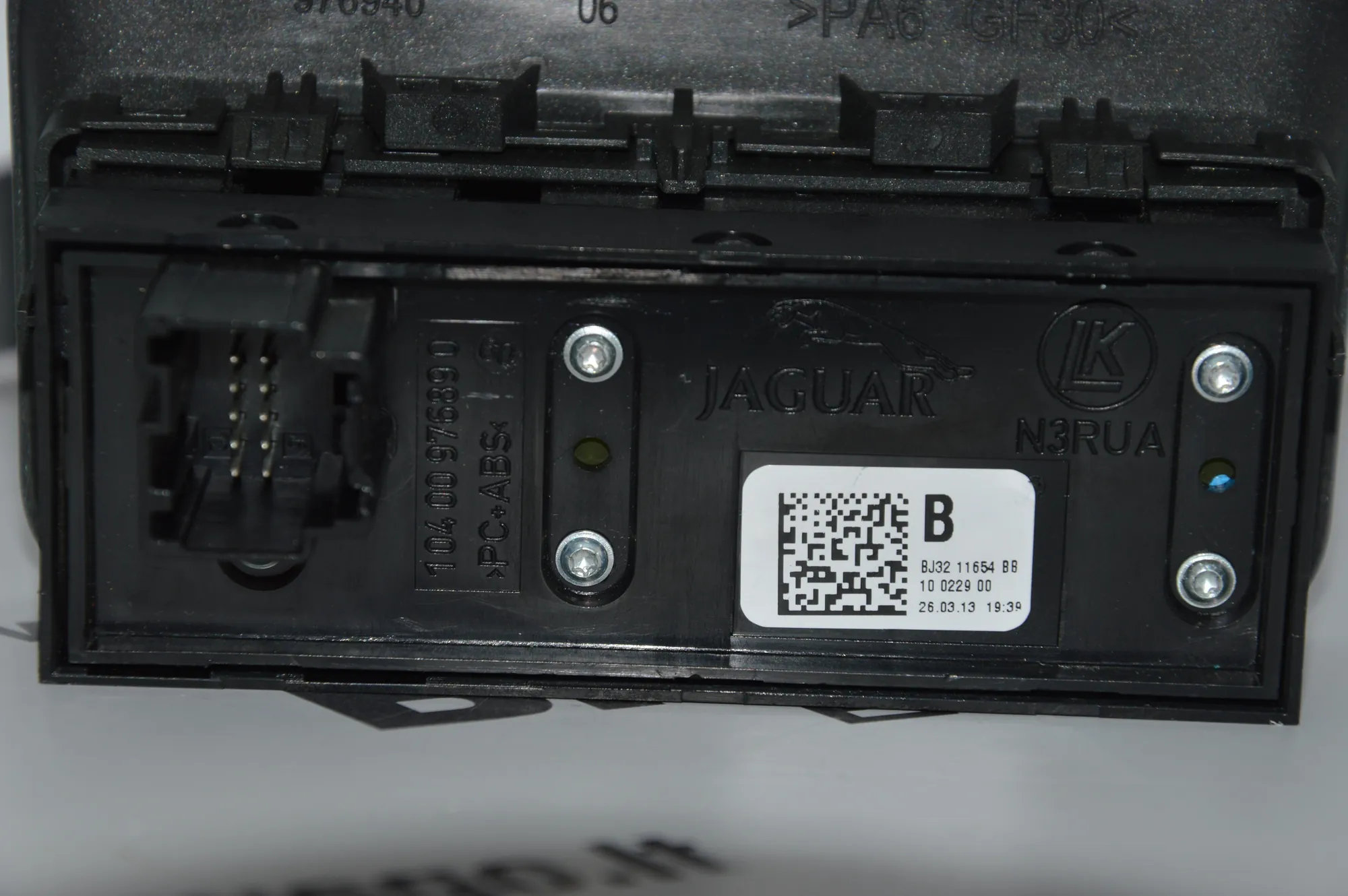 Switches – OEM BJ32-11654-BB · LAND ROVER RANGE ROVER EVOQUE (L538) 2.2 D 4x4 2013 – 3