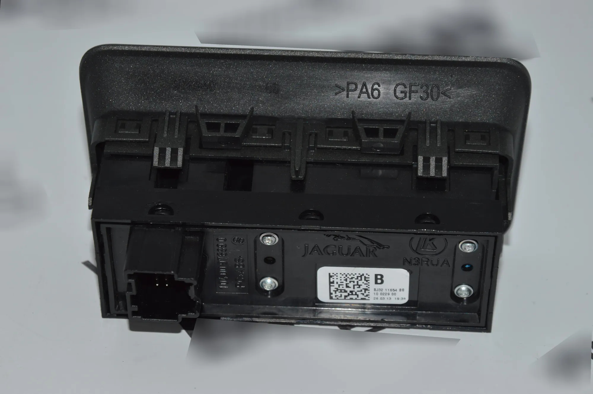 Switches – OEM BJ32-11654-BB · LAND ROVER RANGE ROVER EVOQUE (L538) 2.2 D 4x4 2013 – 2
