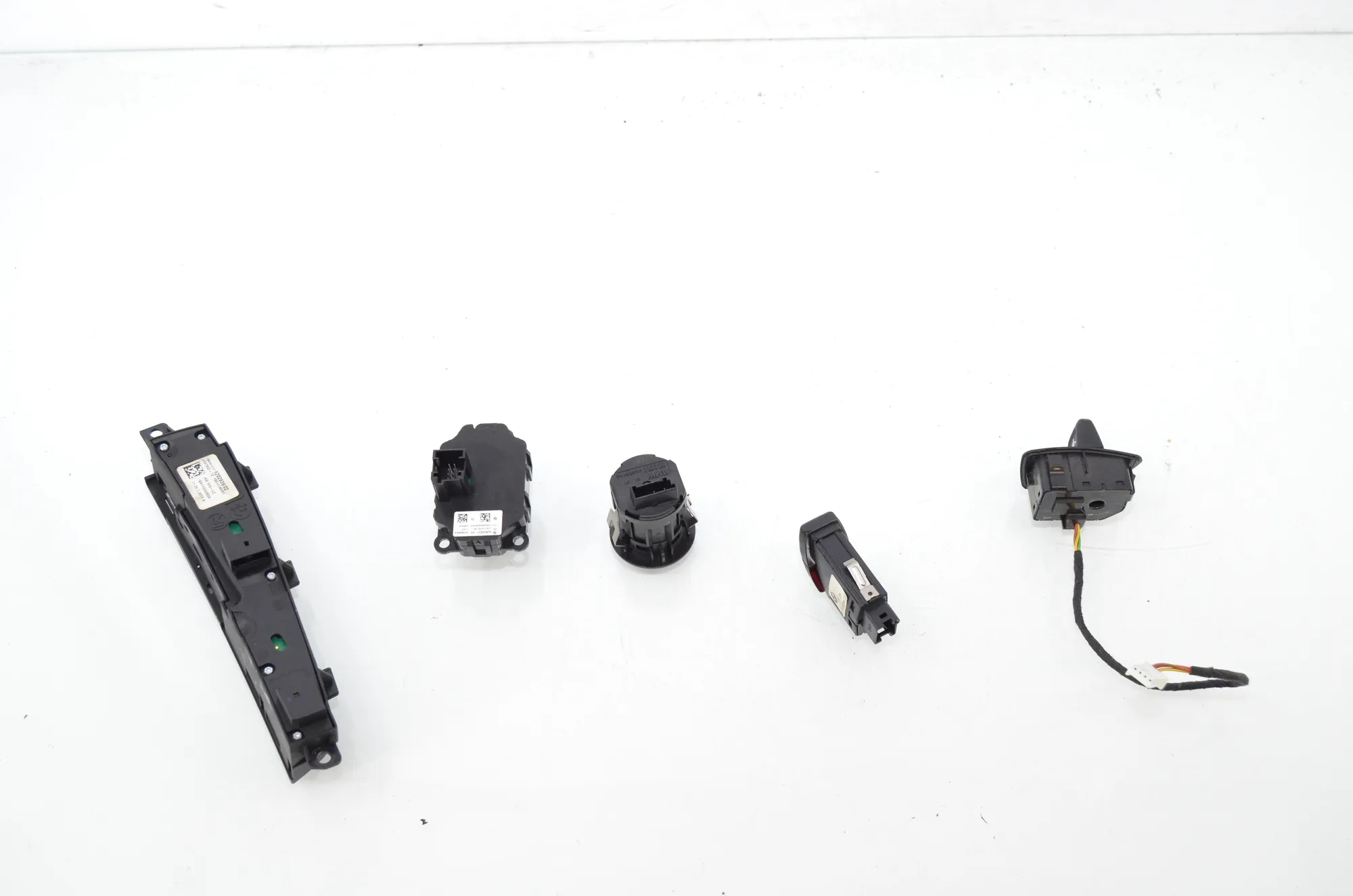 Switches – OEM 9202939 · BMW 5 Touring (F11) 530 d xDrive 2011 – 4