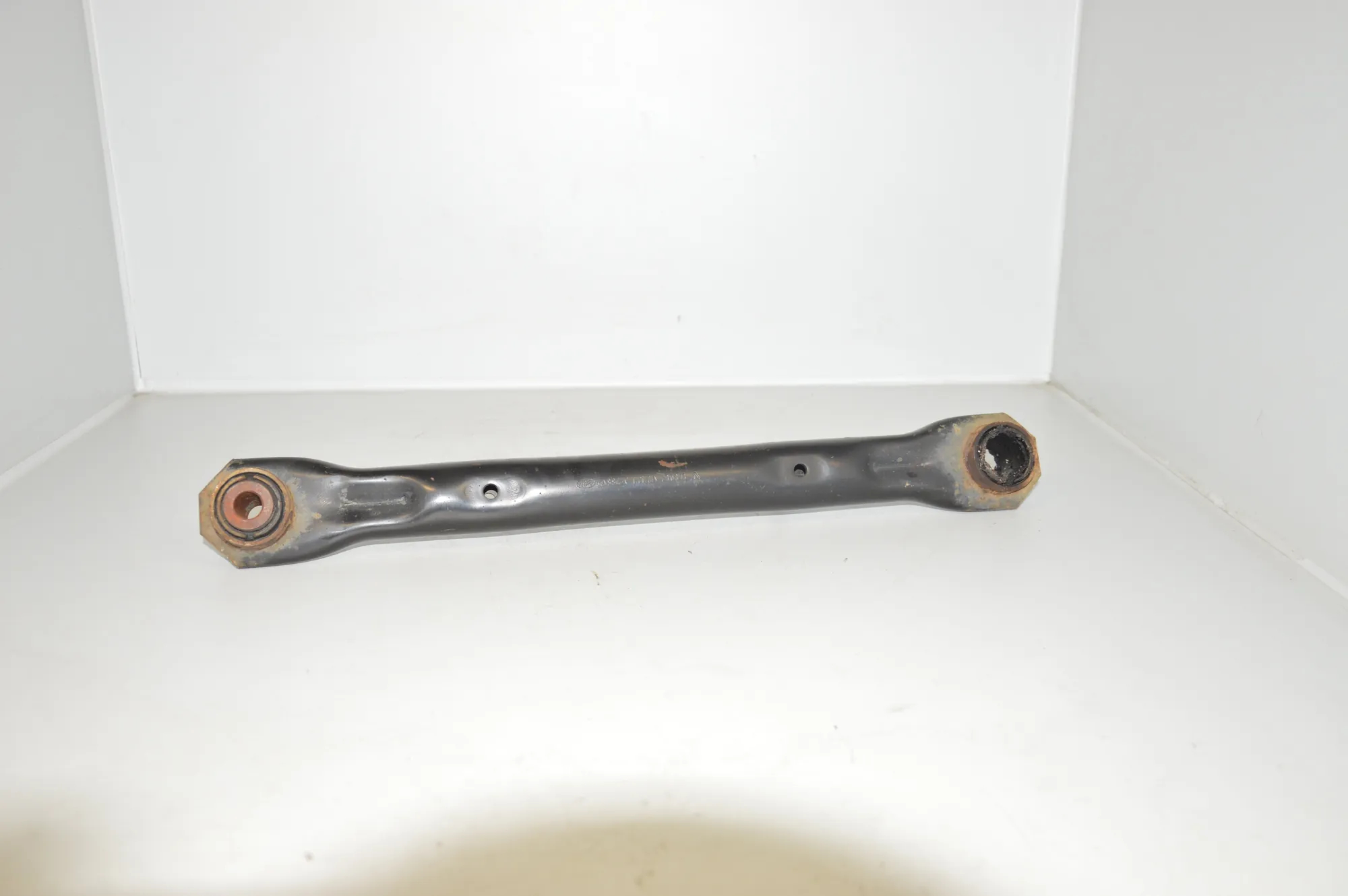 Rear Left Control Arm – OEM 5A994-CL2L7A · LAND ROVER RANGE ROVER EVOQUE (L538) 2.2 D 4x4 2013 – 3