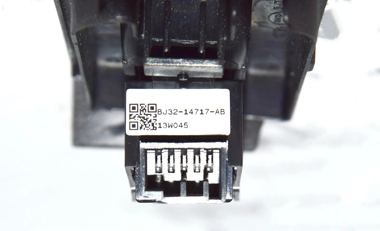 Rear Right Door Window Switch – OEM BJ32-14717-AB · LAND ROVER RANGE ROVER EVOQUE (L538) 2.2 D 4x4 2013 – 5