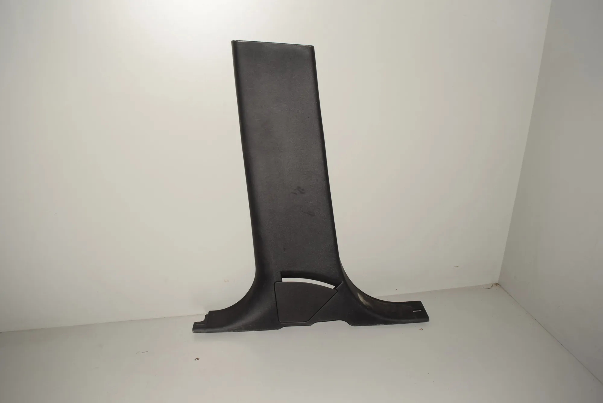 Left Side B Pillar Trim – OEM BJ32-243A53-AD · LAND ROVER RANGE ROVER EVOQUE (L538) 2.2 D 4x4 2013