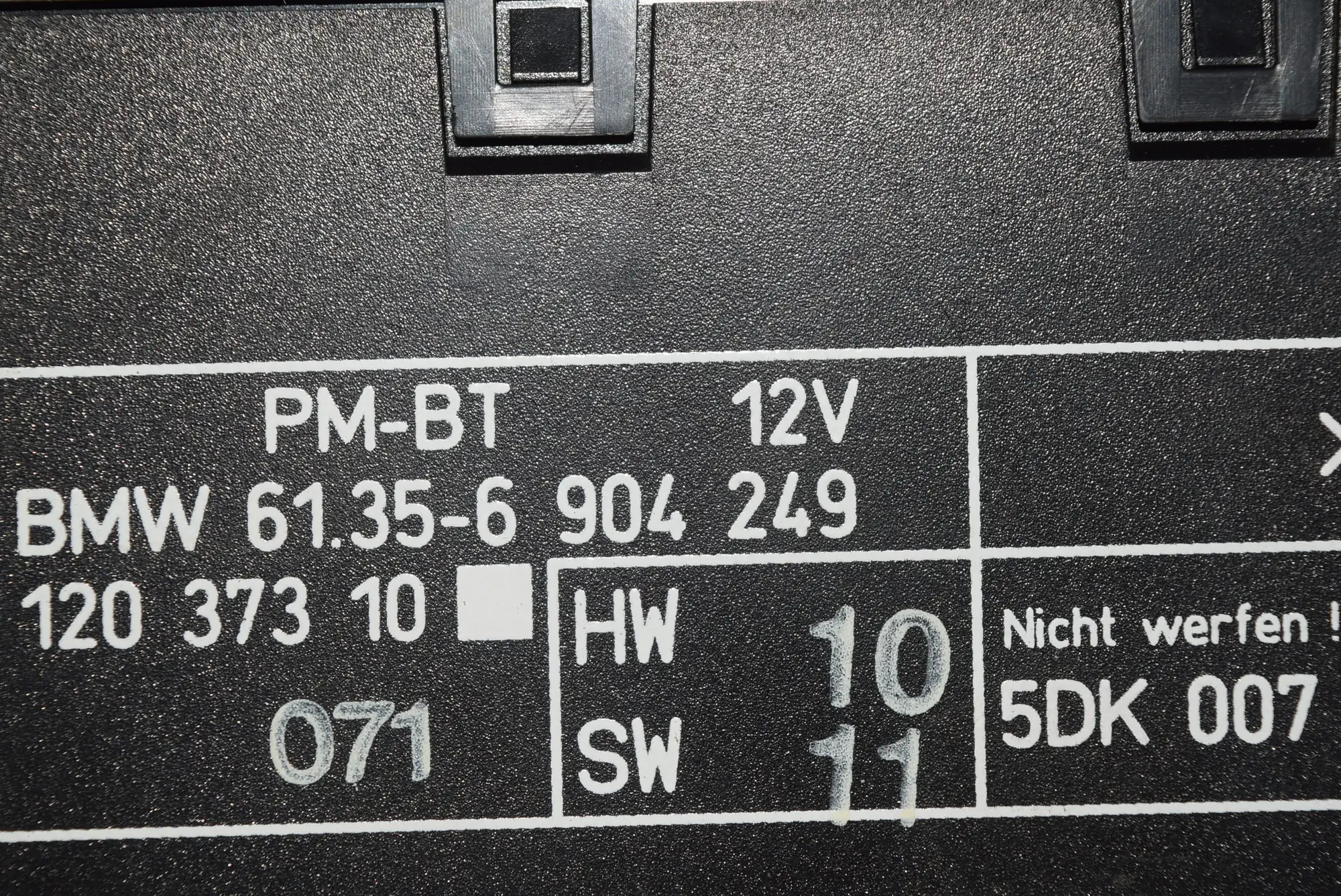 Front Left Door Control Unit – OEM 6904249 · BMW 7 (E38) 2001 – 2