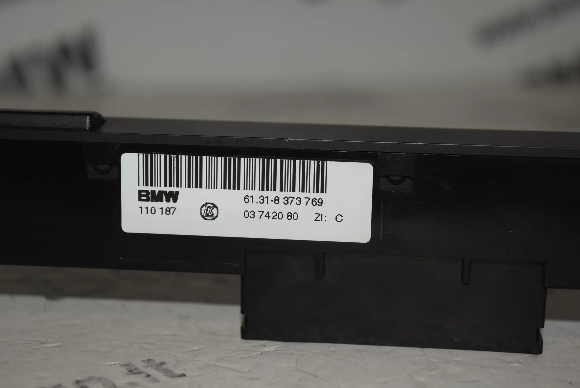 Button Switch Panel – OEM 8373769 · BMW 7 (E38) 2001 – 4