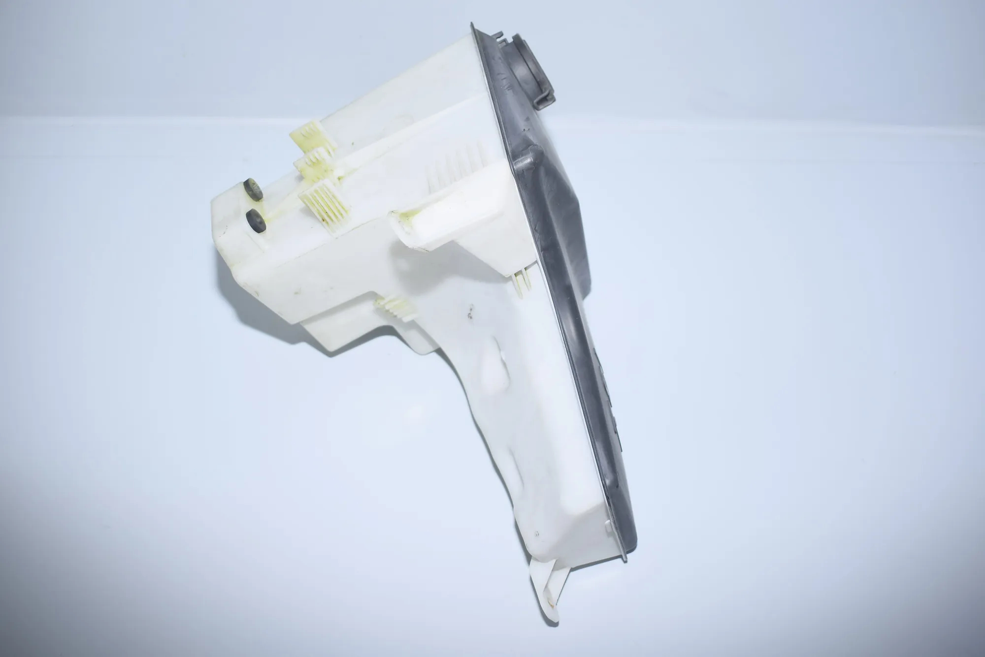 Window Washer Tank – OEM 8252738 · BMW X5 (E53) 3.0 d 2001 – 5