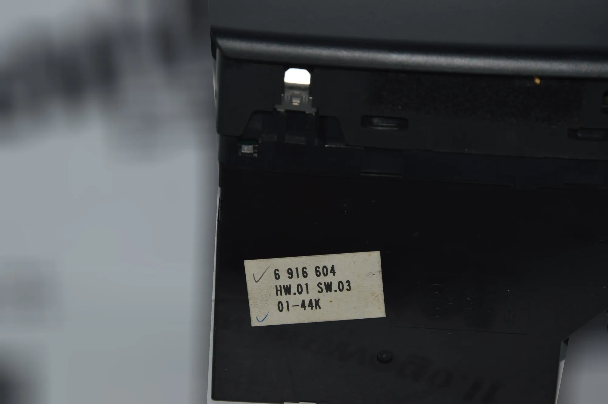 Front Left Door Window Switch – OEM 6916604 · BMW X5 (E53) 3.0 d 2001 – 4