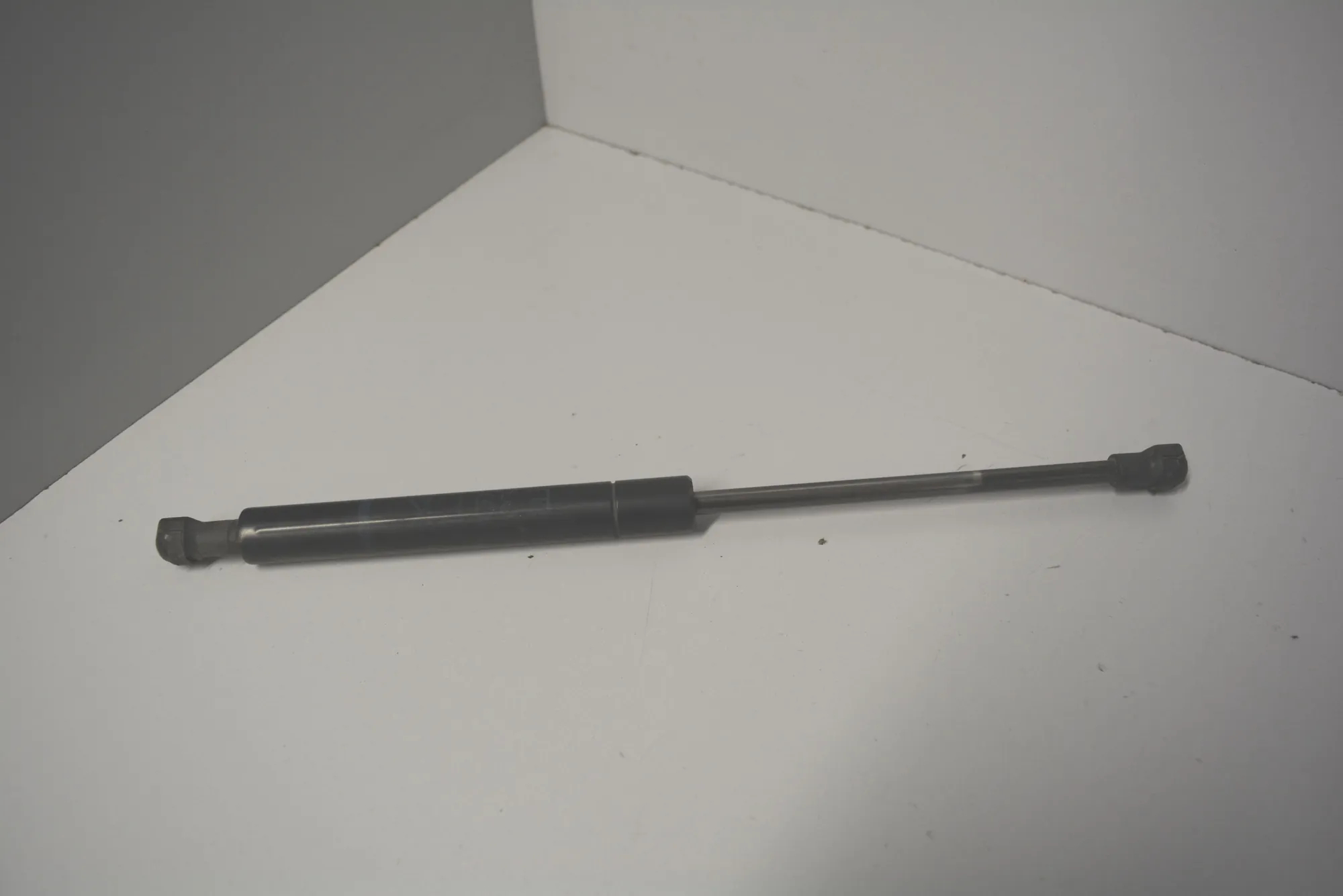 Front Right Bonnet Strut – OEM 8174866 · BMW 5 Touring (E39) 525 d 2003
