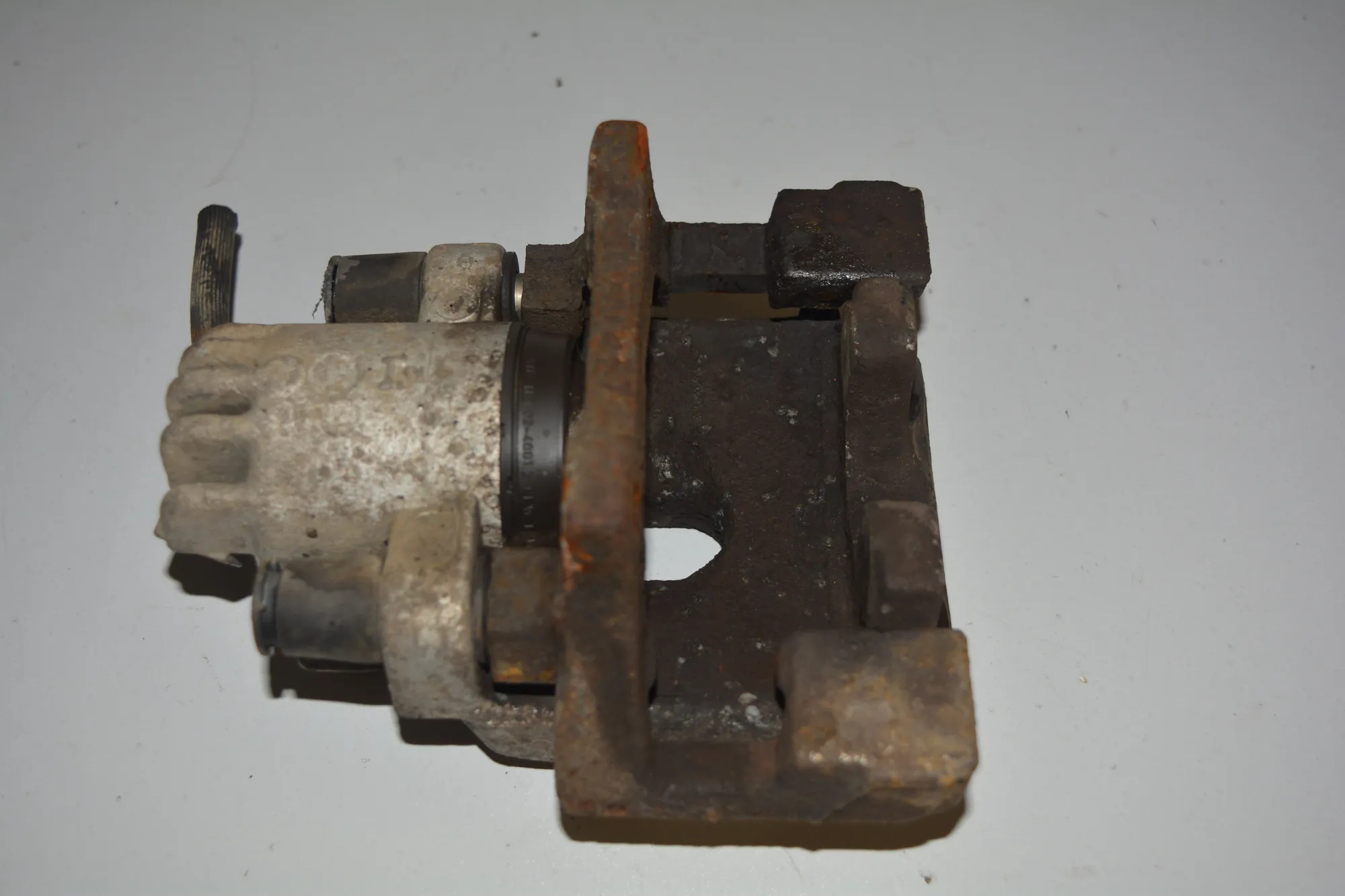 Rear Left Brake Caliper · BMW 5 Touring (E39) 525 d 2003 – 3