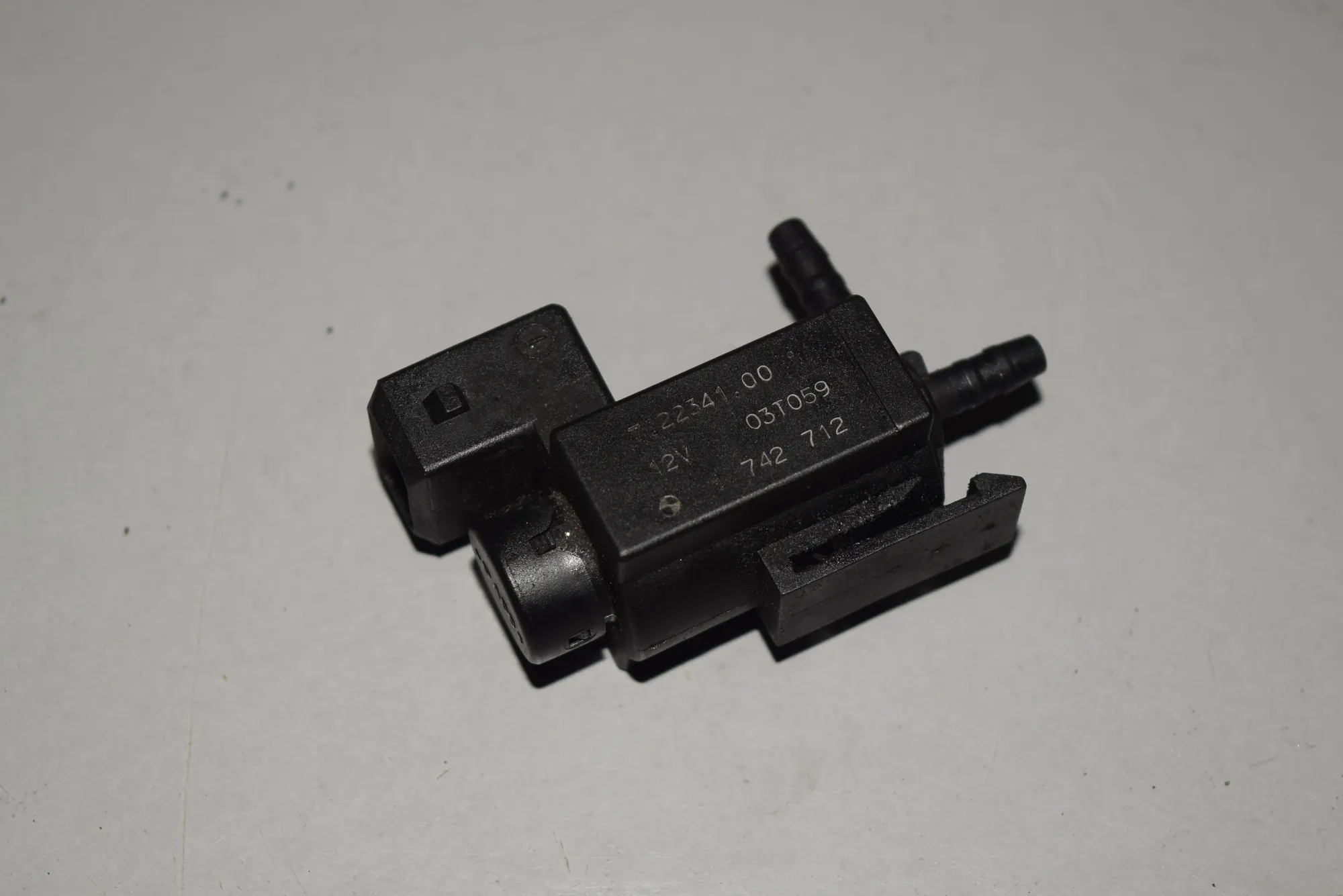 Solenoid Valve – OEM 1742712 · BMW 5 Touring (E39) 525 d 2003 – 3