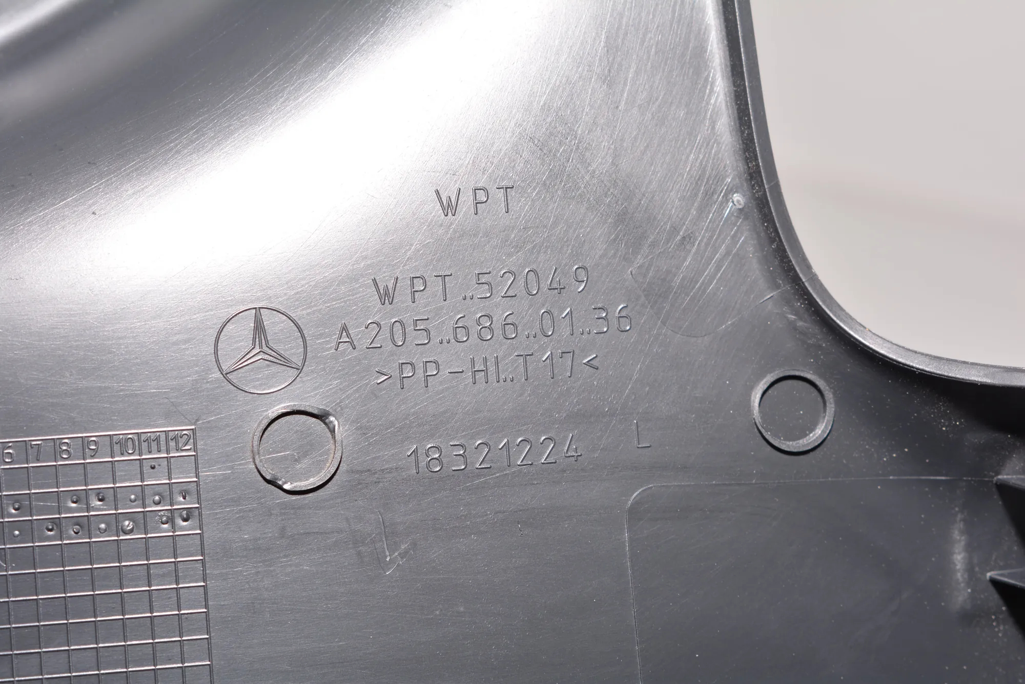 Other Interior Parts – OEM A2056860136 · MERCEDES-BENZ C T-Model (S205) (2014 - -) C 220 BlueTEC / d (205.204) 2015 – 4