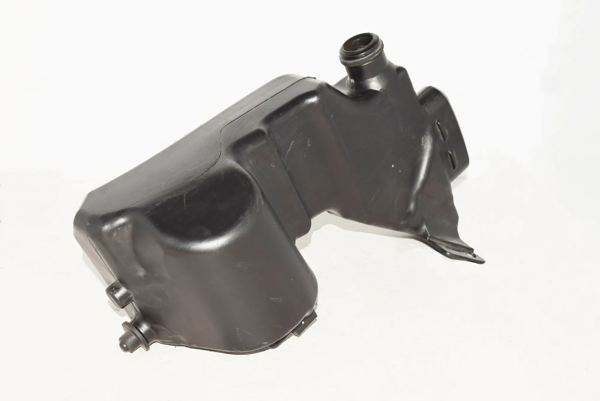 Window Washer Tank – OEM A2058600160 · MERCEDES-BENZ C T-Model (S205) (2014 - -) C 220 BlueTEC / d (205.204) 2015 – 2