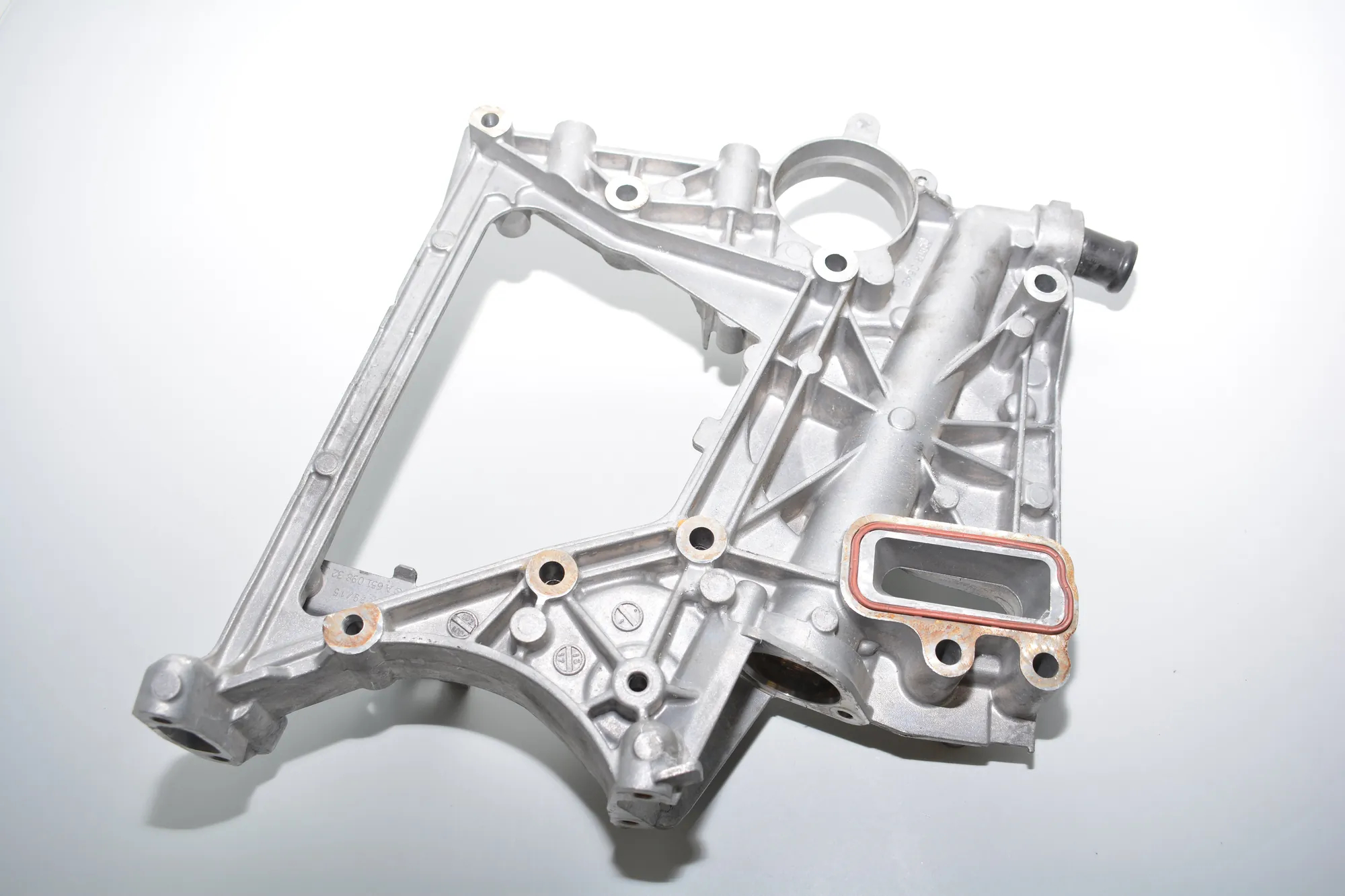 Other Engine Compartment Parts – OEM A6512012409A6512002470 · MERCEDES-BENZ C T-Model (S205) (2014 - -) C 220 BlueTEC / d (205.204) 2015 – 2