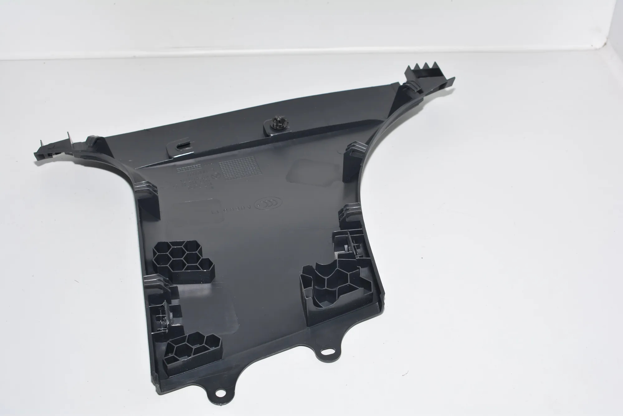 Left Side B Pillar Trim – OEM A2056900025 · MERCEDES-BENZ C T-Model (S205) (2014 - -) C 220 BlueTEC / d (205.204) 2015 – 2