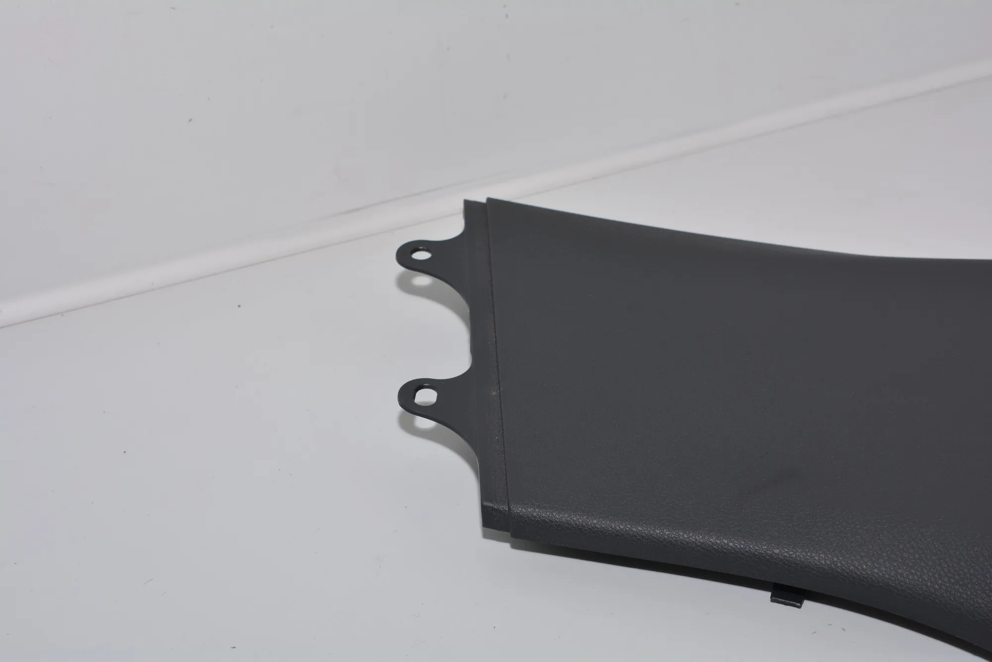 Right Side B Pillar Trim – OEM A2056900425 · MERCEDES-BENZ C T-Model (S205) (2014 - -) C 220 BlueTEC / d (205.204) 2015 – 3