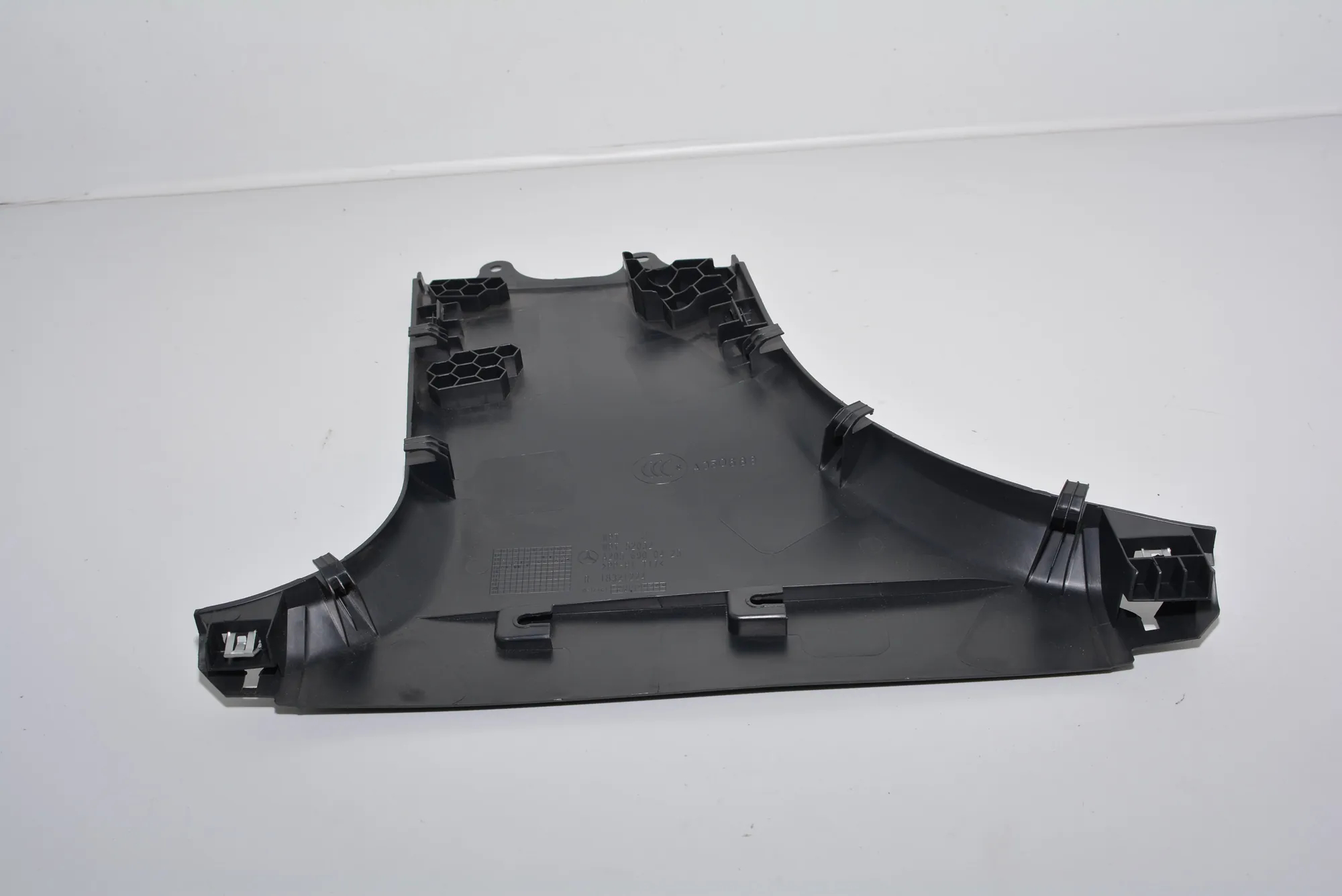 Right Side B Pillar Trim – OEM A2056900425 · MERCEDES-BENZ C T-Model (S205) (2014 - -) C 220 BlueTEC / d (205.204) 2015 – 4
