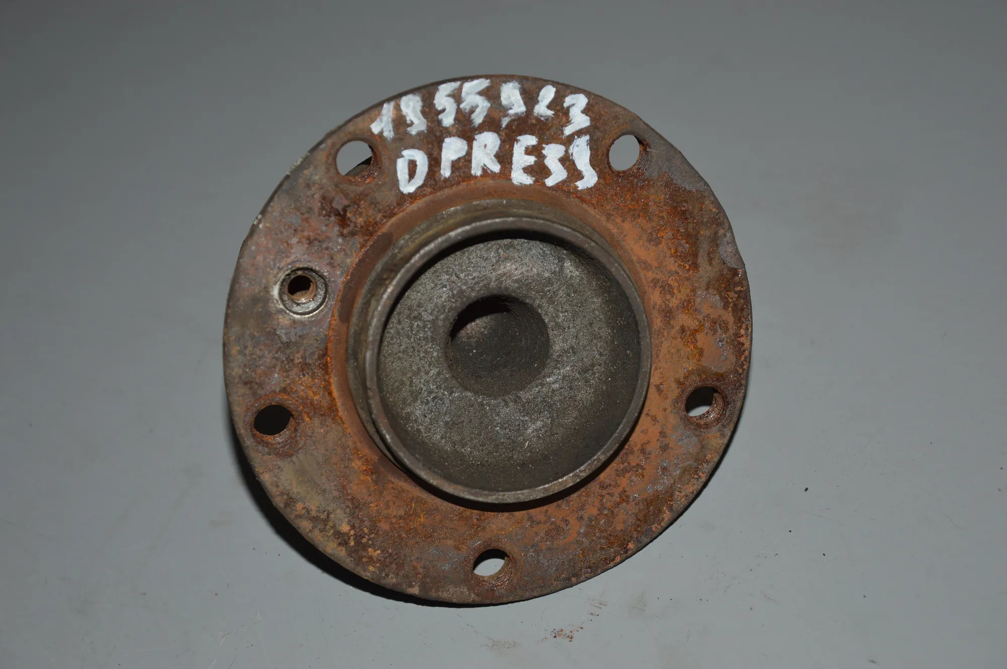 Front Right Wheel Bearing · BMW 5 (E39) 530 d 1998