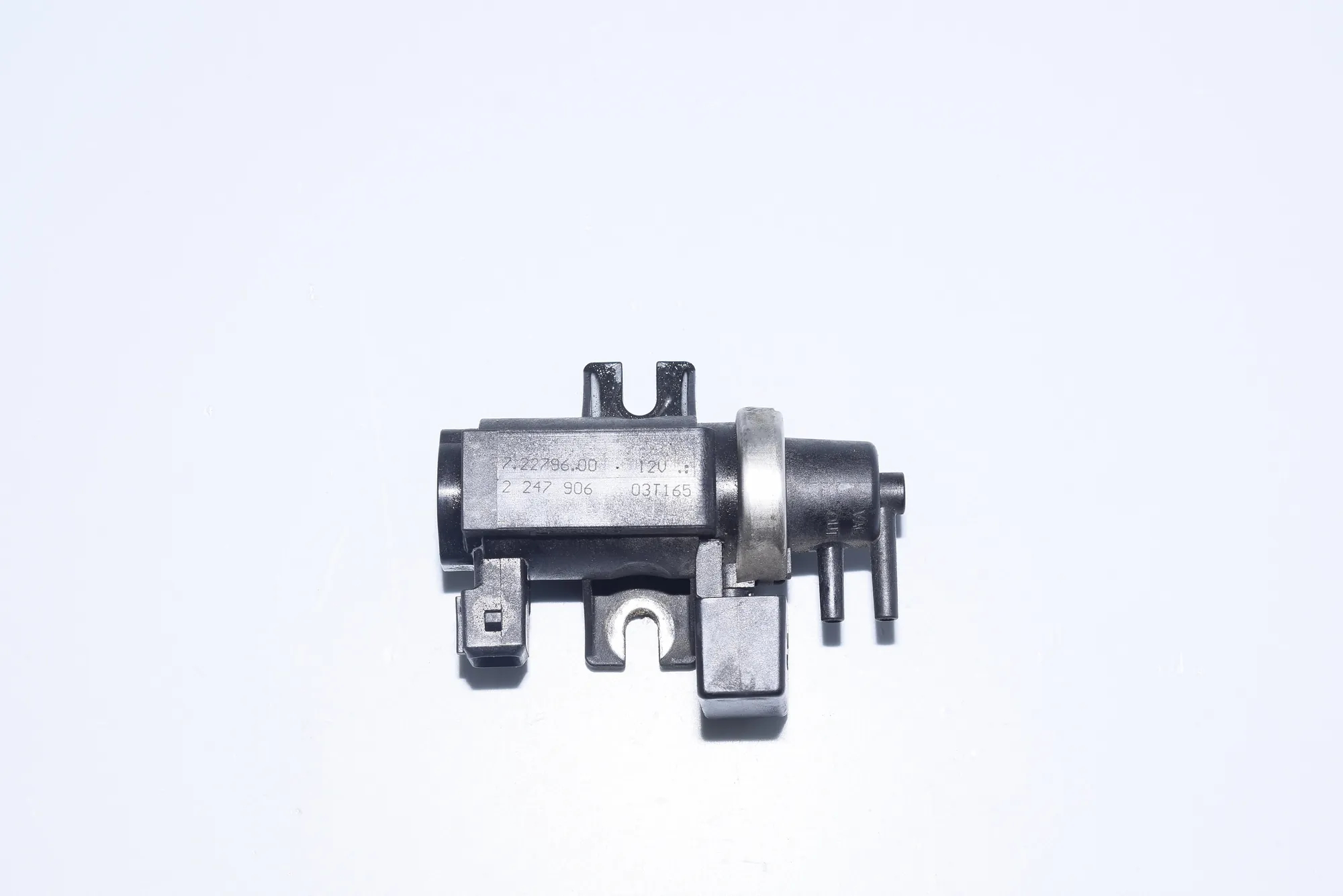 Solenoid Valve – OEM 2247906 · BMW 5 (E39) 530 d 1998
