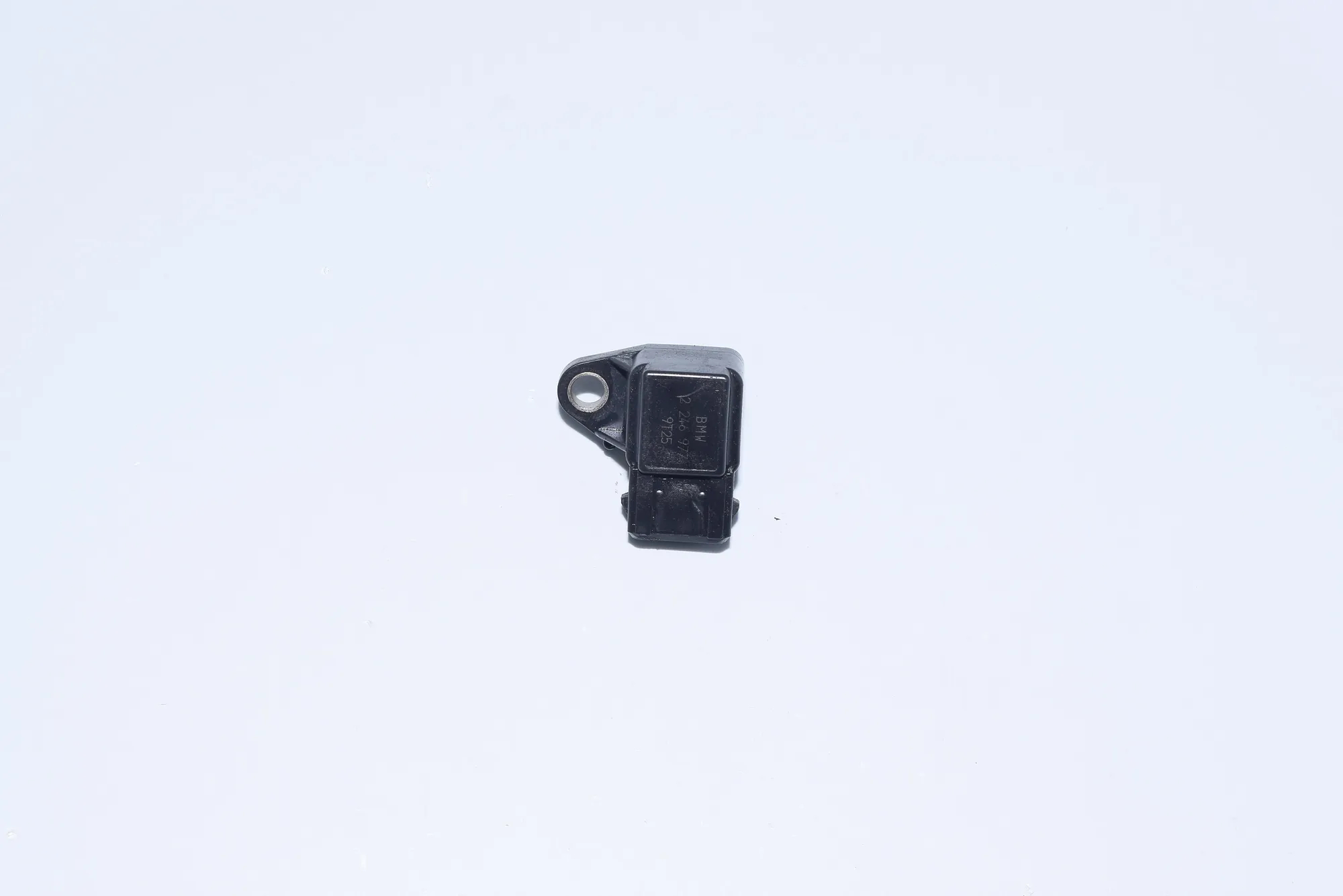 Intake Manifold Pressure Sensor – OEM 2246977 · BMW 5 (E39) 530 d 1998 – 2