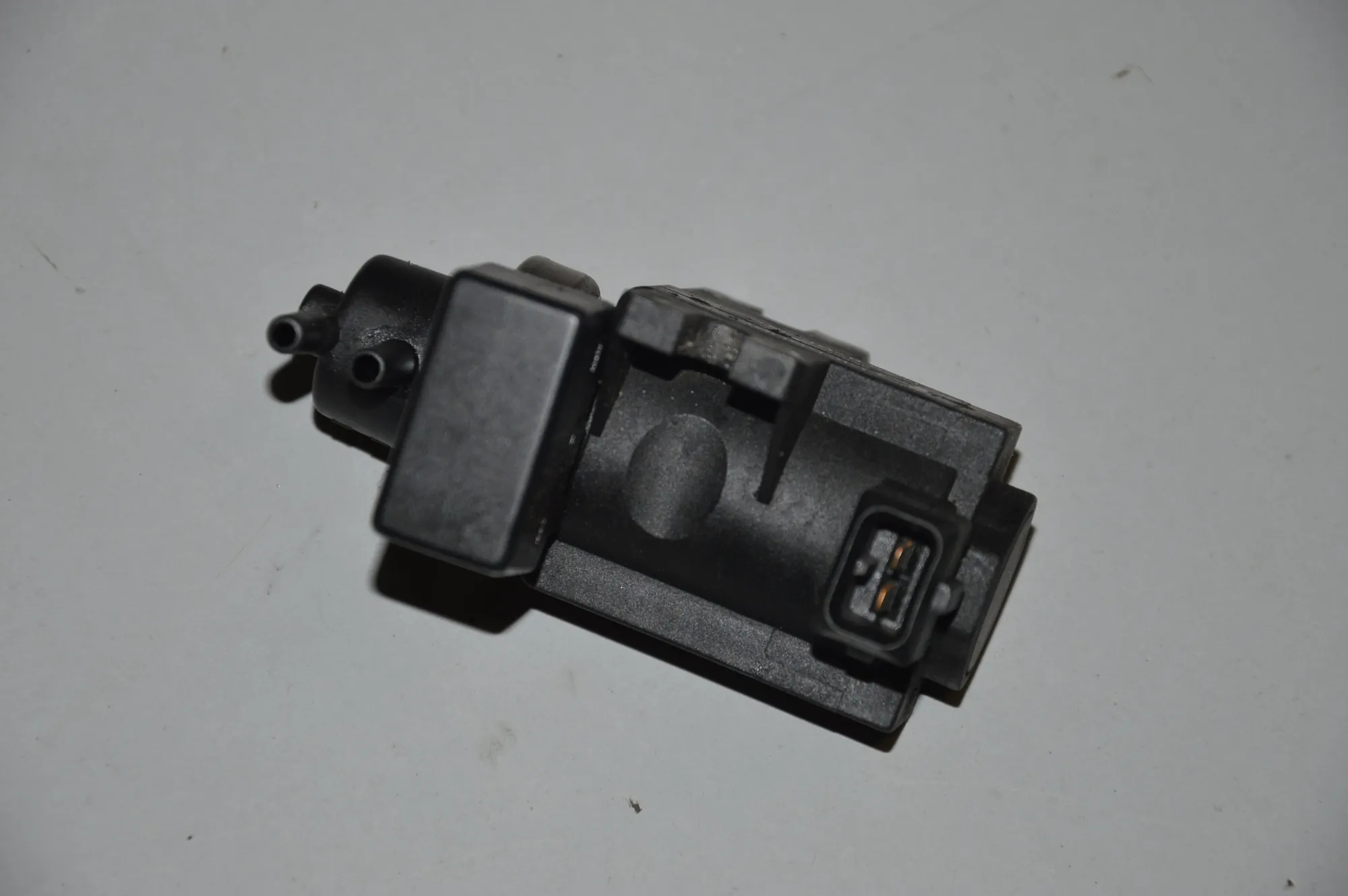 Solenoid Valve – OEM 2247906 · BMW 5 Touring (E39) 525 d 2001 – 3