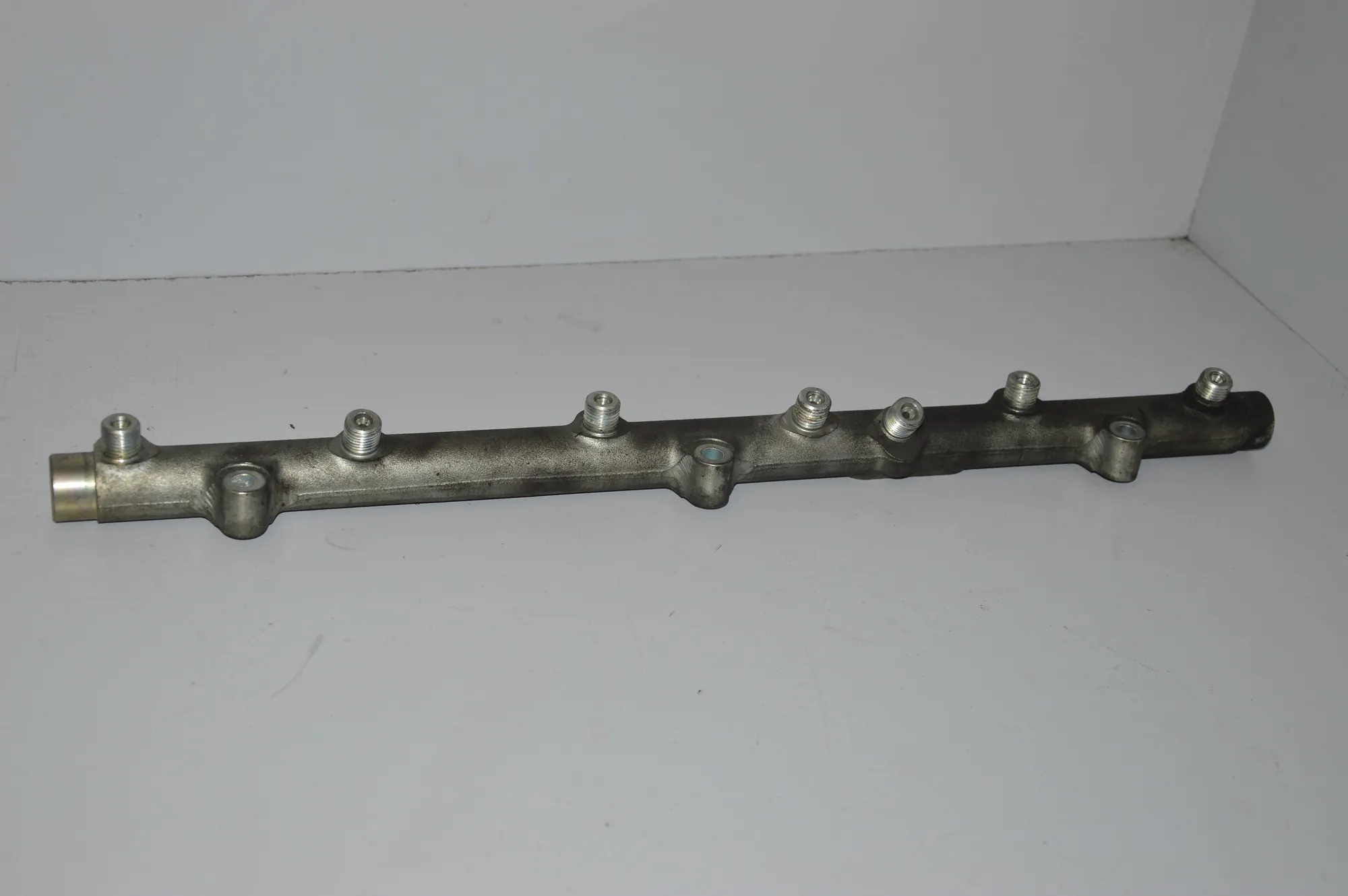 Fuel Rail – OEM BOSCH0445216002 · BMW 5 Touring (E39) 525 d 2001