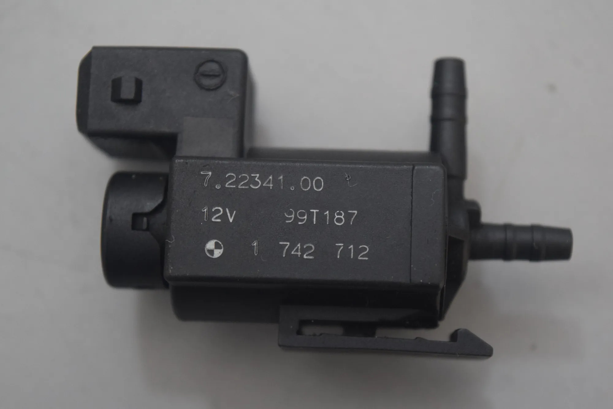 Solenoid Valve – OEM 1742712 · BMW 5 (E39) 530 d 1999 – 4